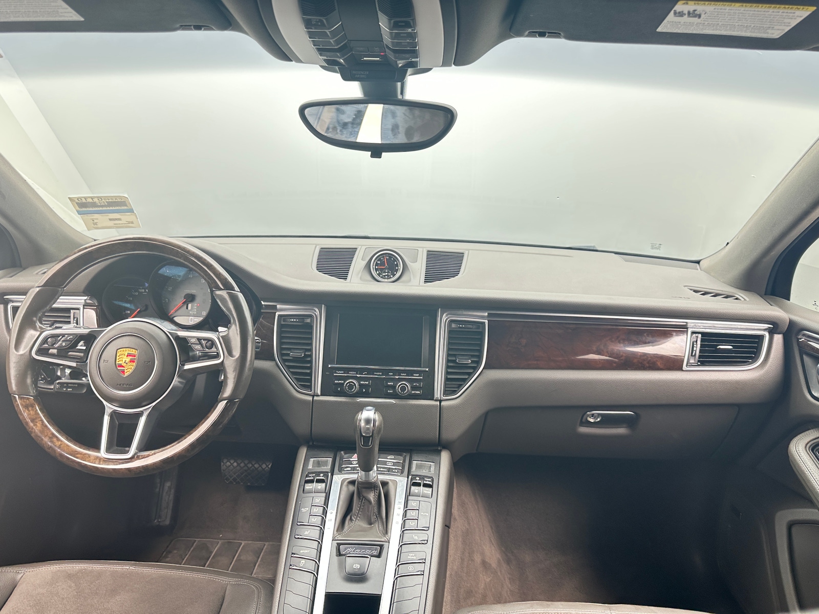 Thumbnail: 2016 Porsche Macan - 2