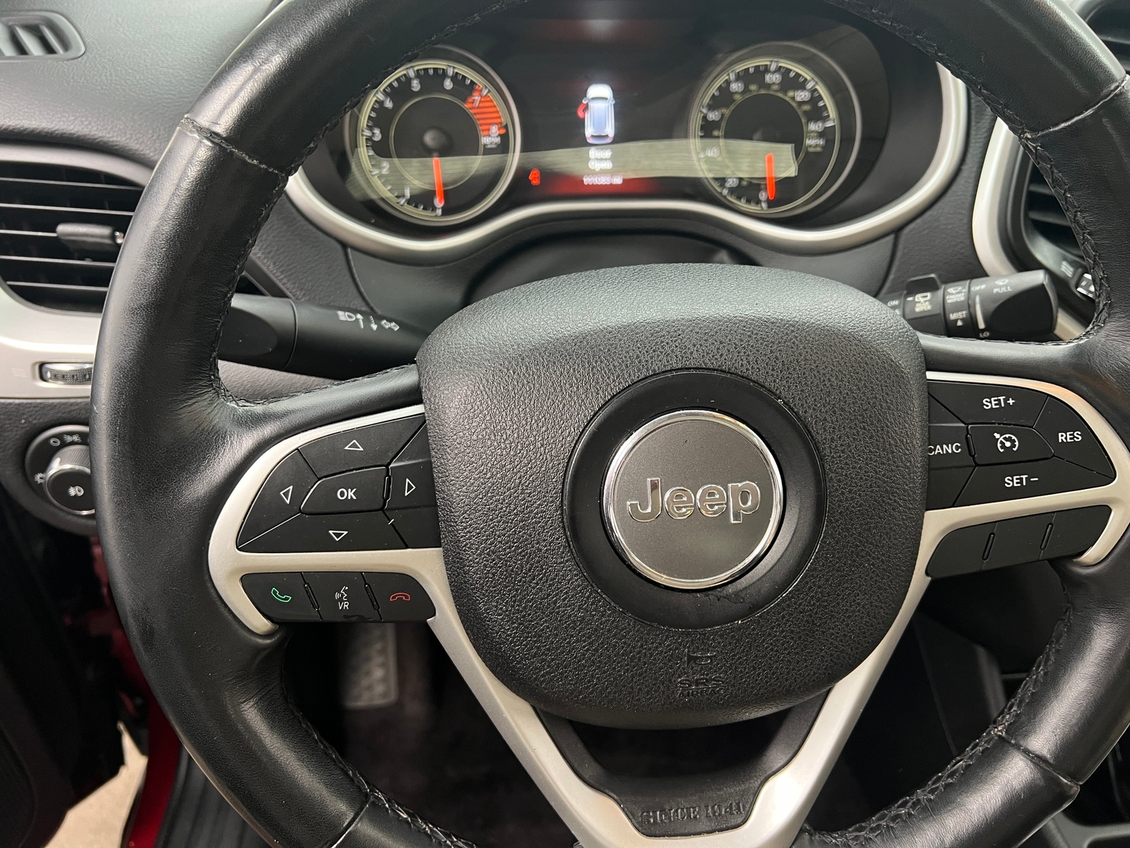 Thumbnail: 2016 Jeep Cherokee - 4