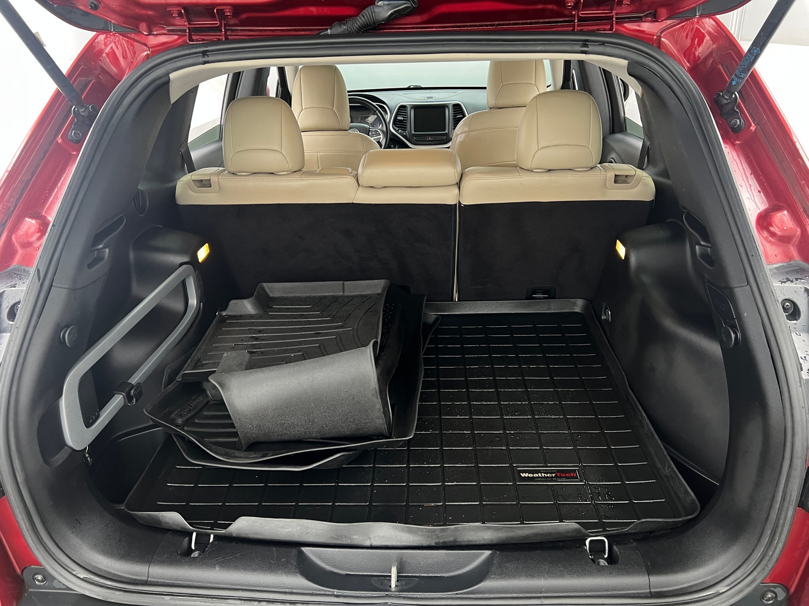 Thumbnail: 2016 Jeep Cherokee - 6