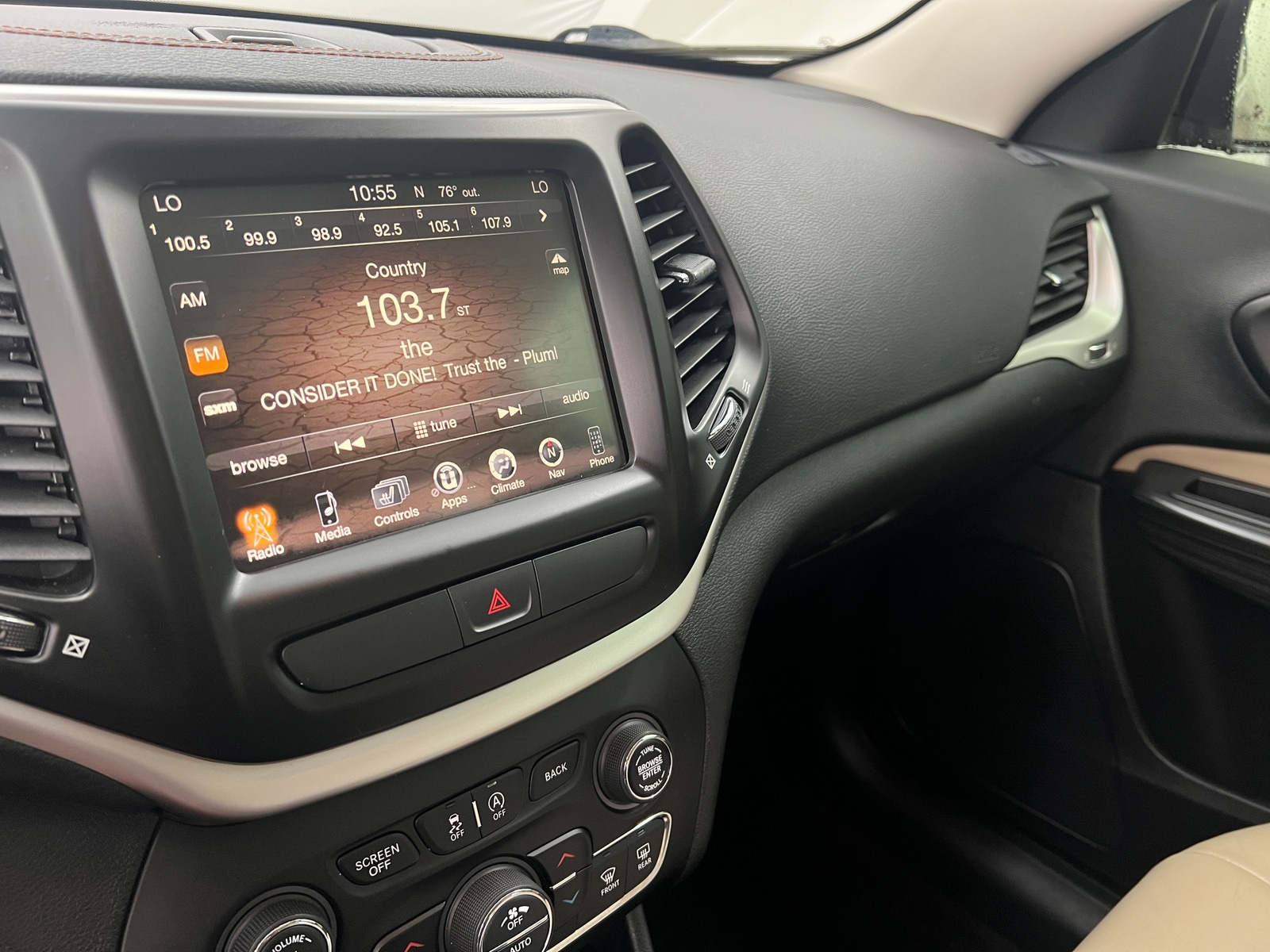 Thumbnail: 2016 Jeep Cherokee - 3