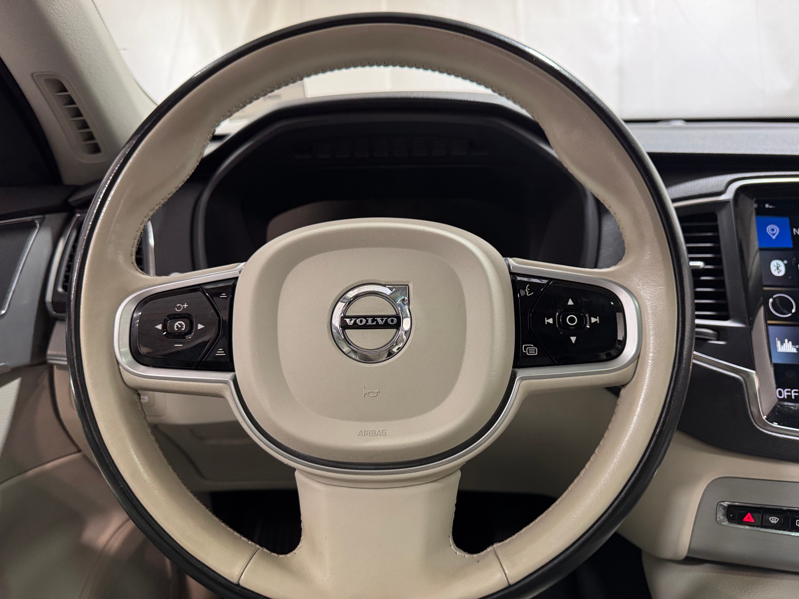 Thumbnail: 2021 Volvo XC90 - 4