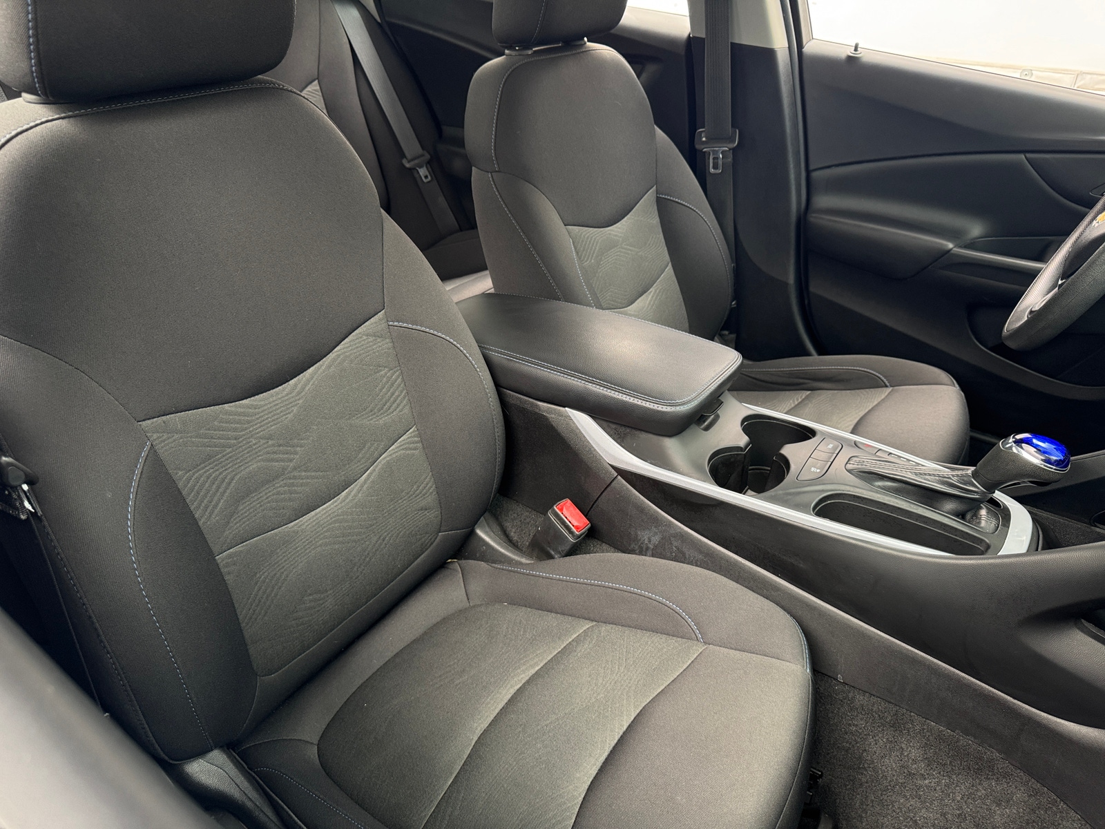 Thumbnail: 2019 Chevrolet Volt - 2