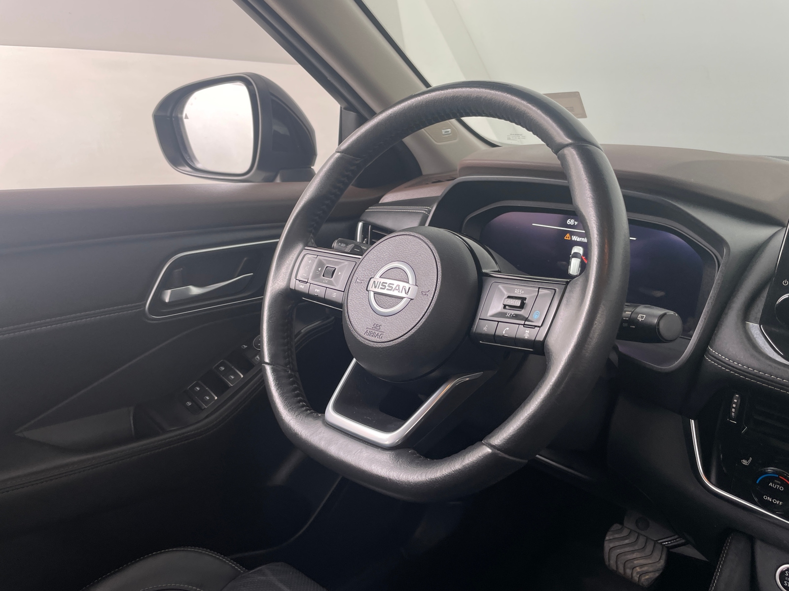 Thumbnail: 2021 Nissan Rogue - 4