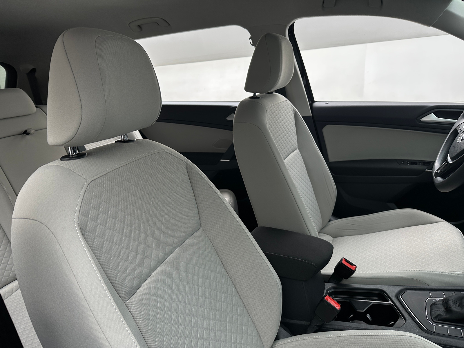 Thumbnail: 2020 Volkswagen Tiguan - 2