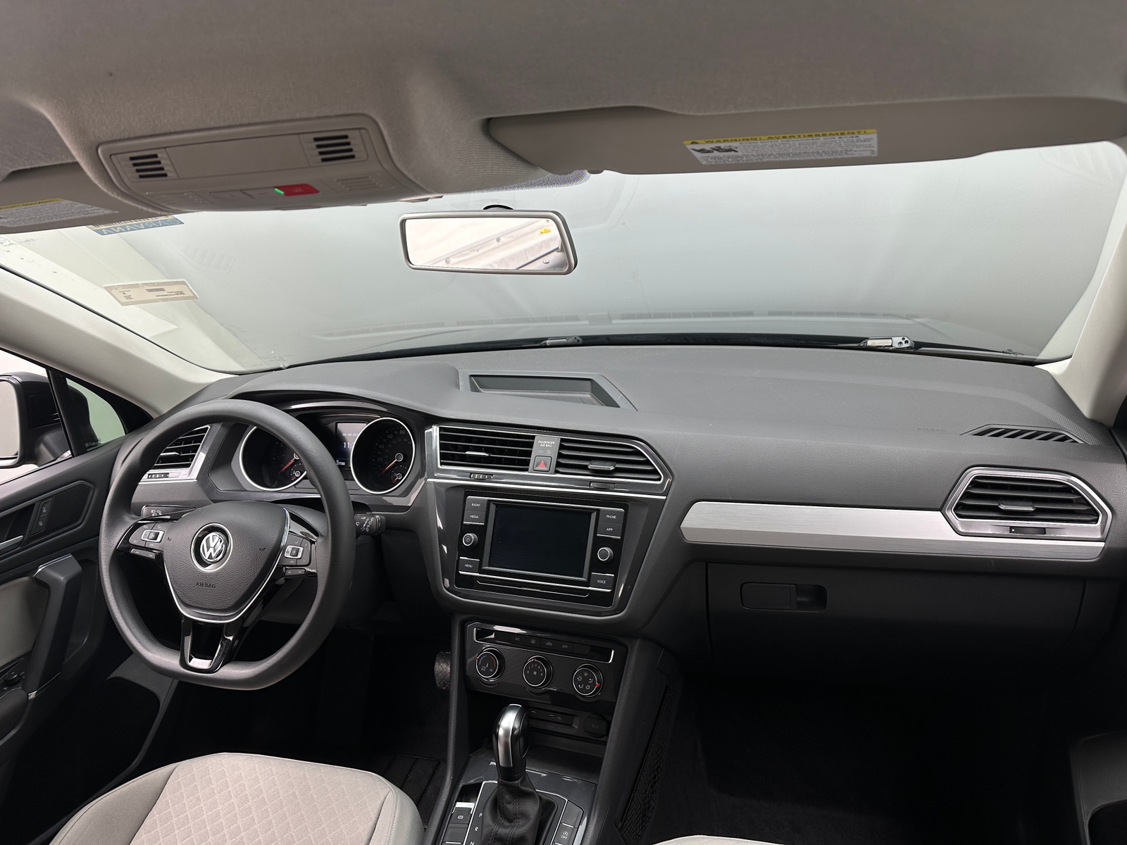 Thumbnail: 2020 Volkswagen Tiguan - 3