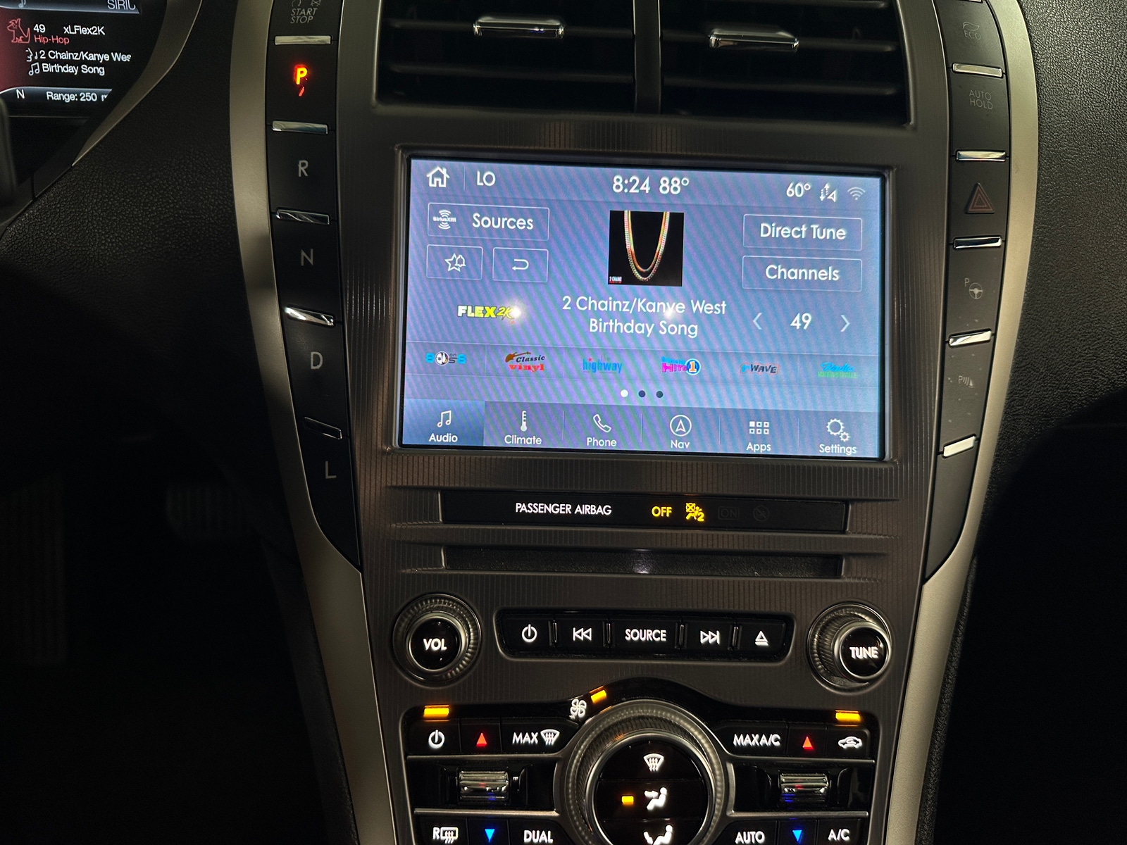 Thumbnail: 2020 Lincoln MKZ - 3