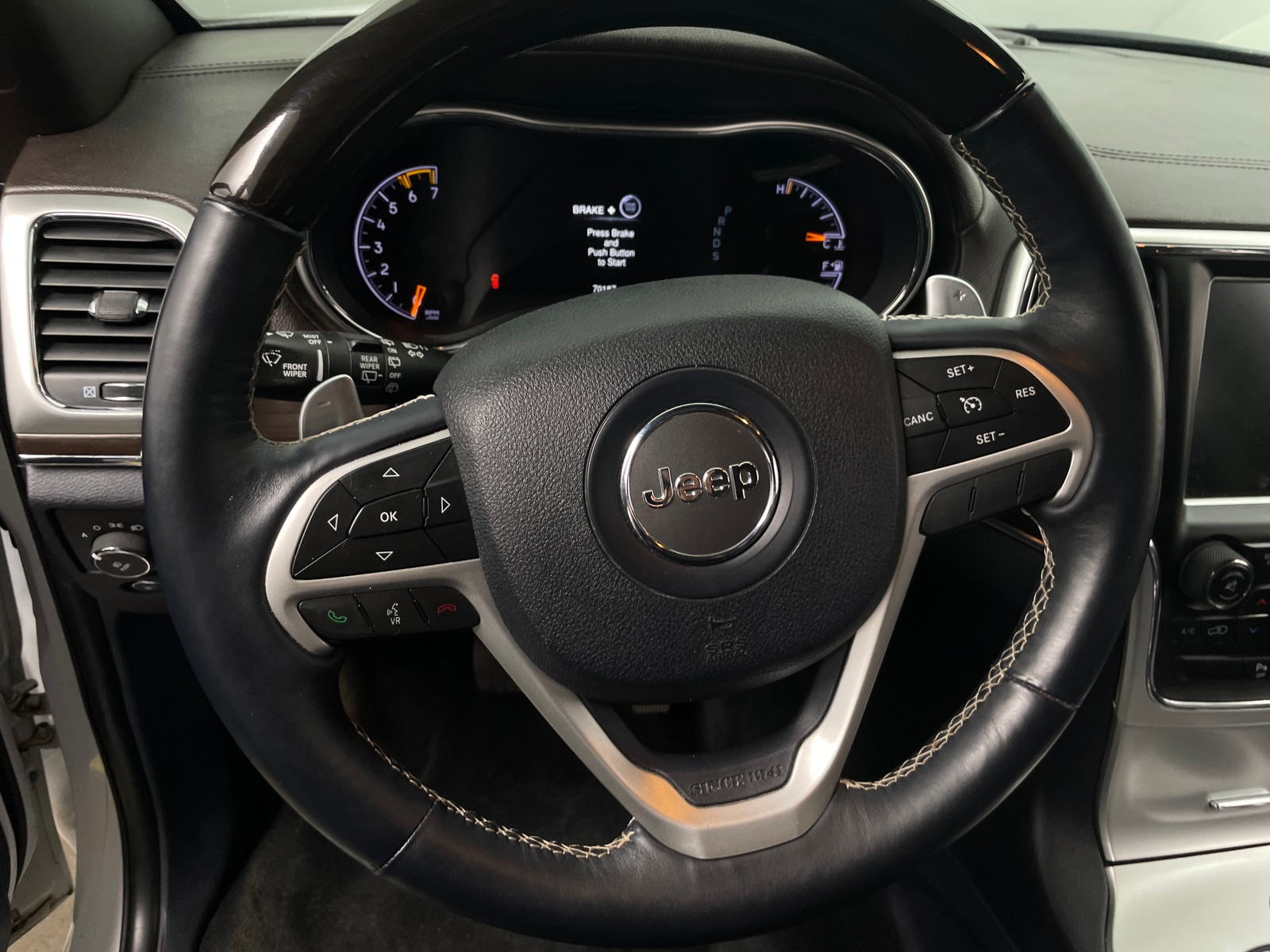 Thumbnail: 2015 Jeep Grand Cherokee - 4