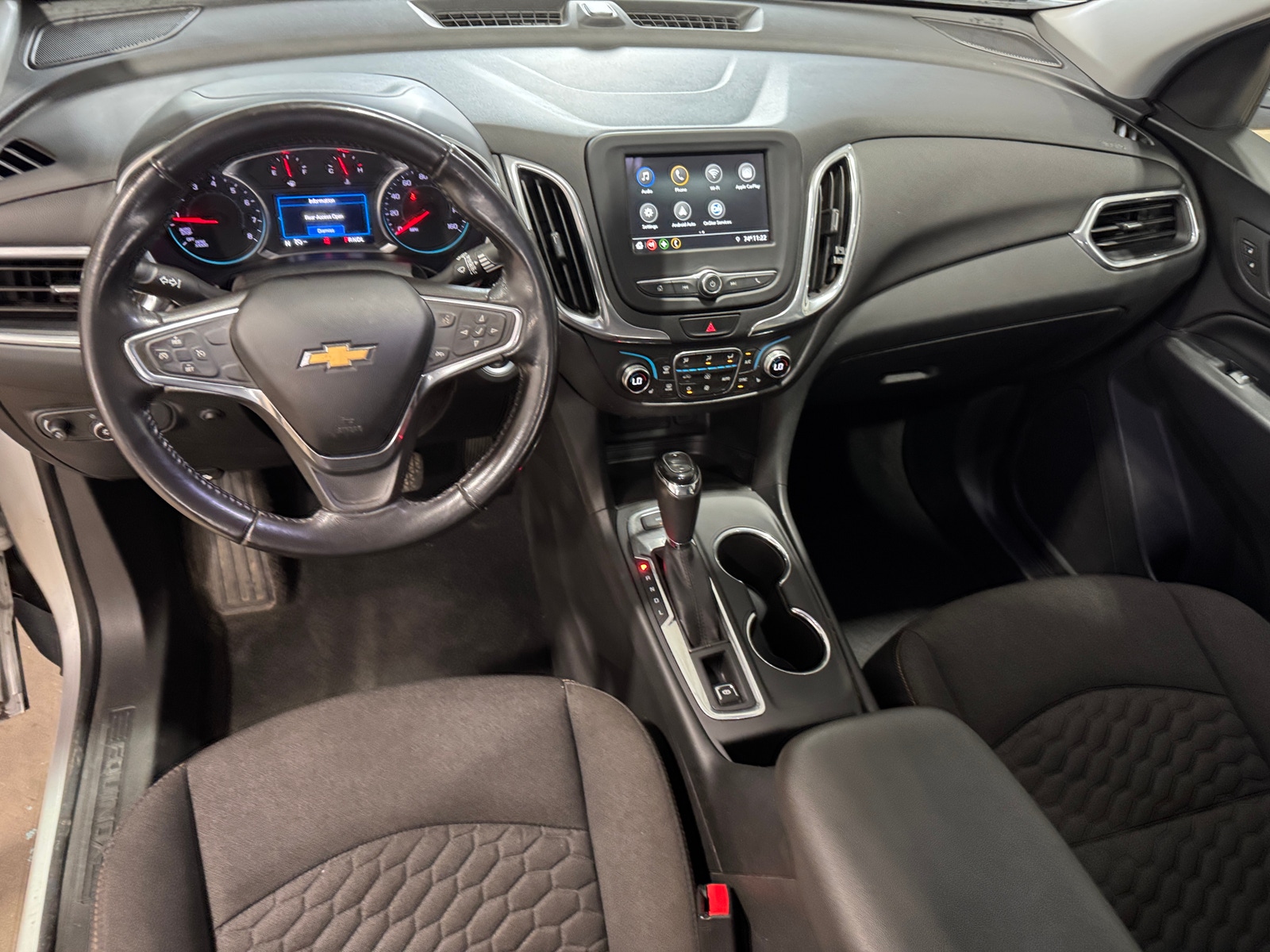 Thumbnail: 2019 Chevrolet Equinox - 3