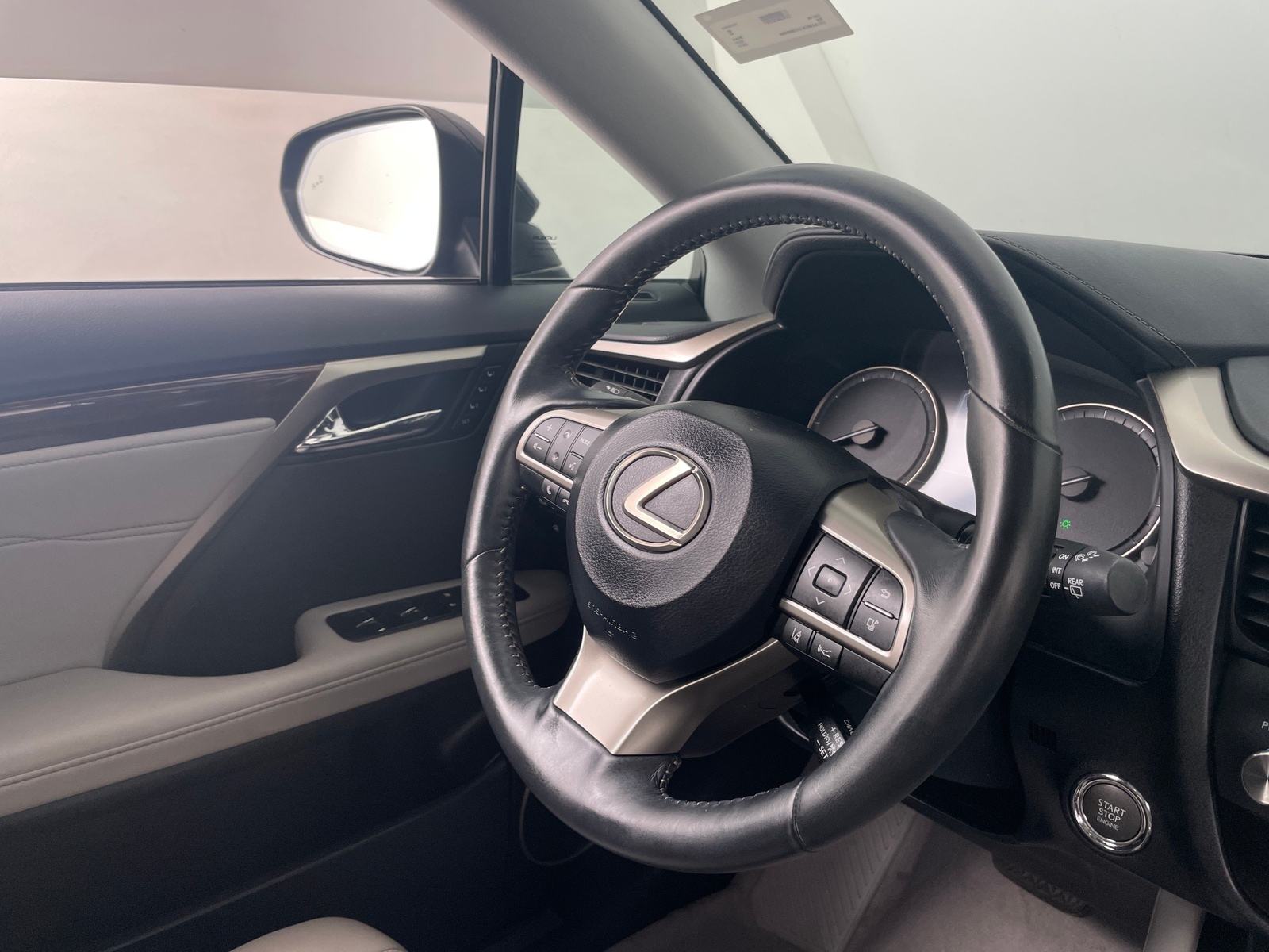 Thumbnail: 2017 Lexus RX - 5