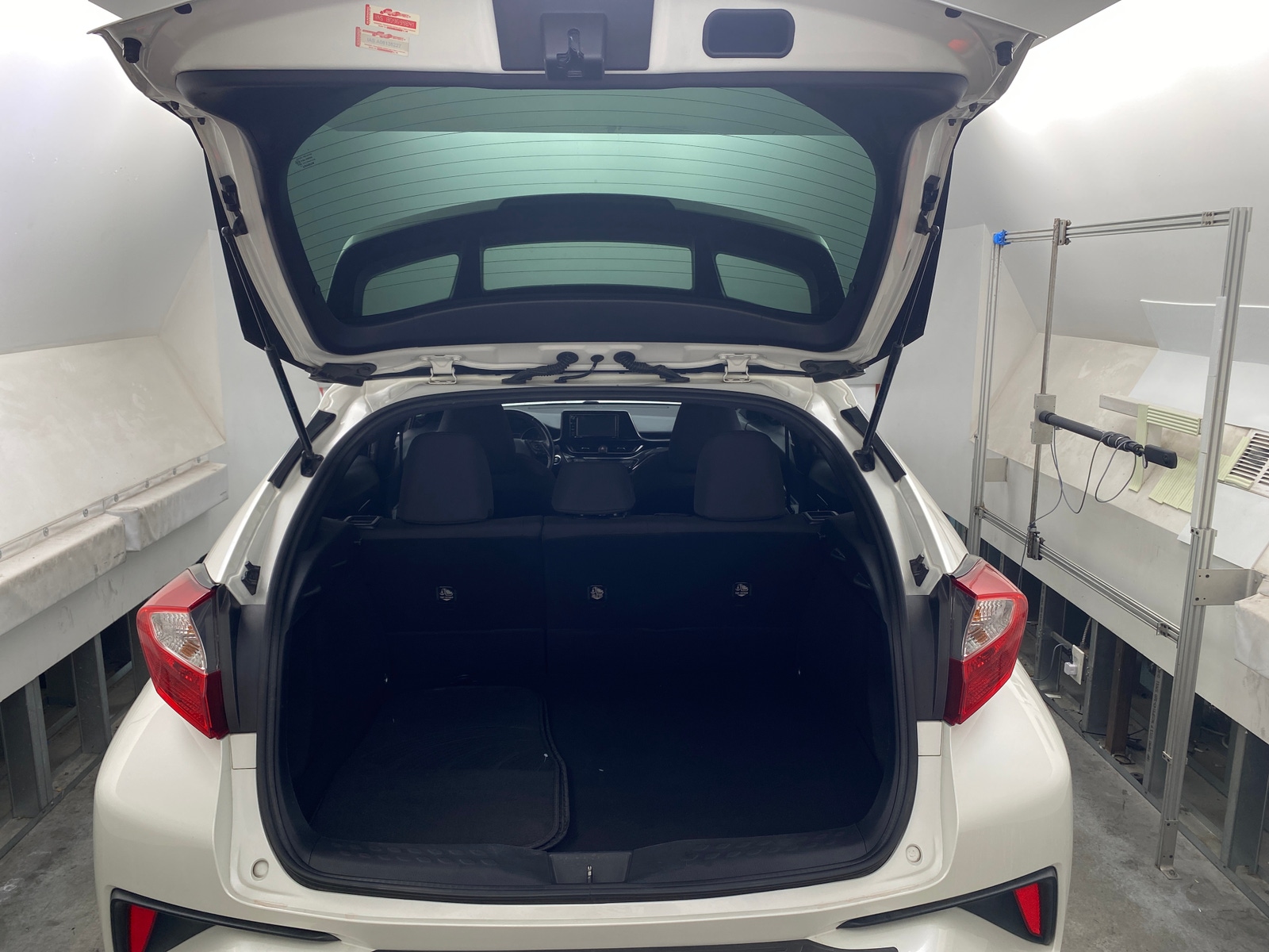 Thumbnail: 2018 Toyota C-HR - 7