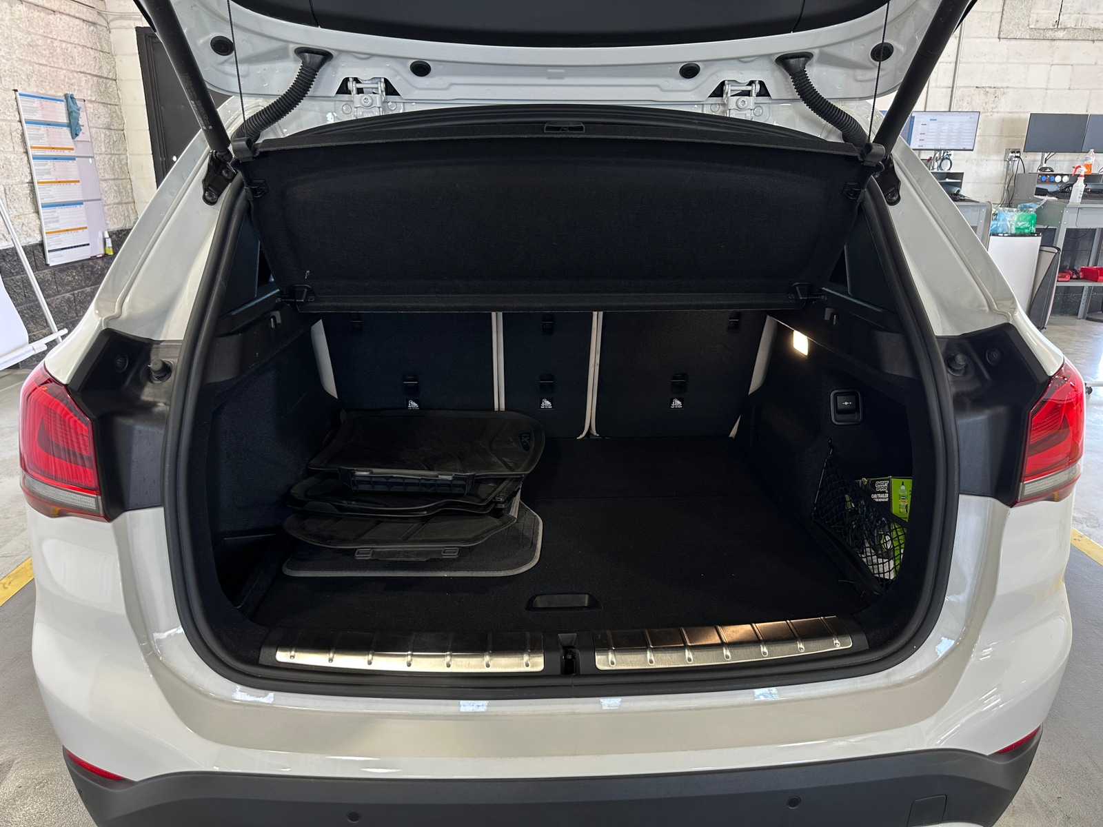 Thumbnail: 2021 BMW X1 - 6