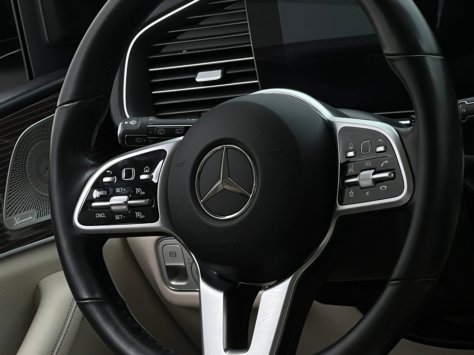 Thumbnail: 2022 Mercedes-Benz GLE - 4