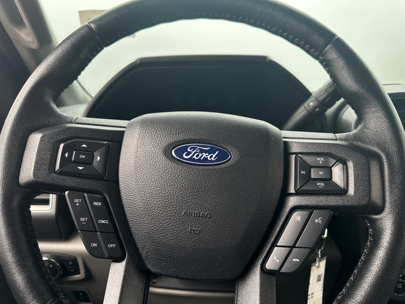 Thumbnail: 2020 Ford Econoline - 5