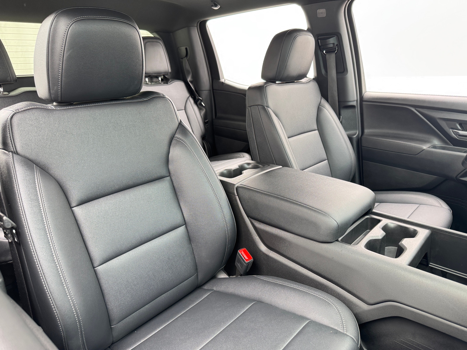 Thumbnail: 2024 Chevrolet Silverado EV - 2