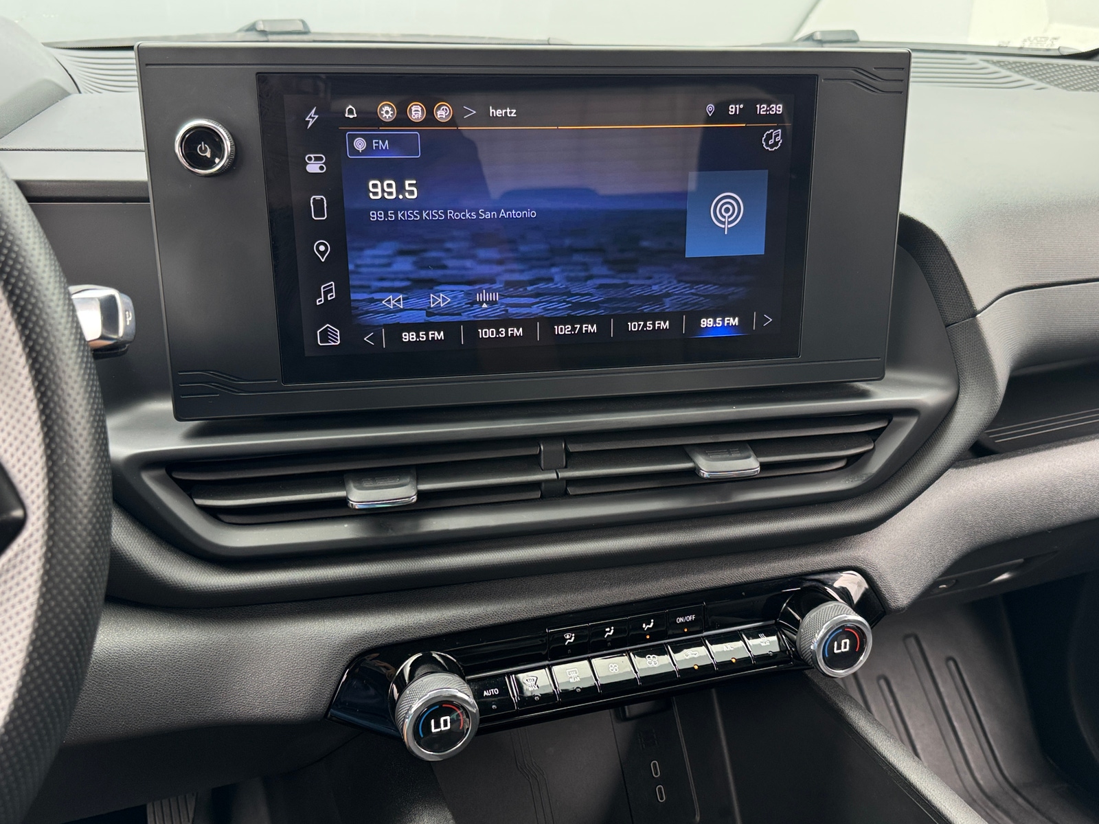 Thumbnail: 2024 Chevrolet Silverado EV - 4