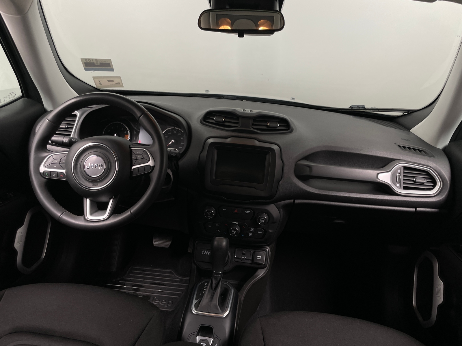 Thumbnail: 2020 Jeep Renegade - 3