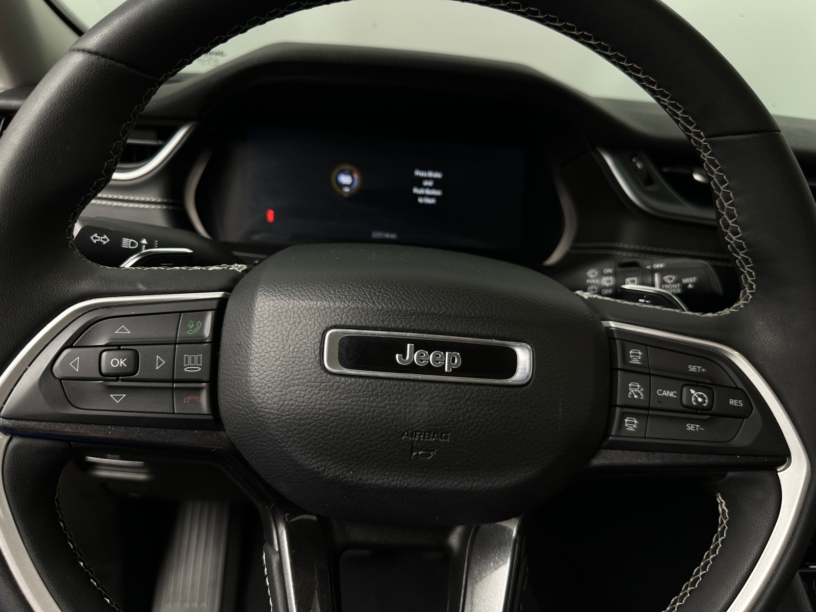 Thumbnail: 2023 Jeep Grand Cherokee - 5