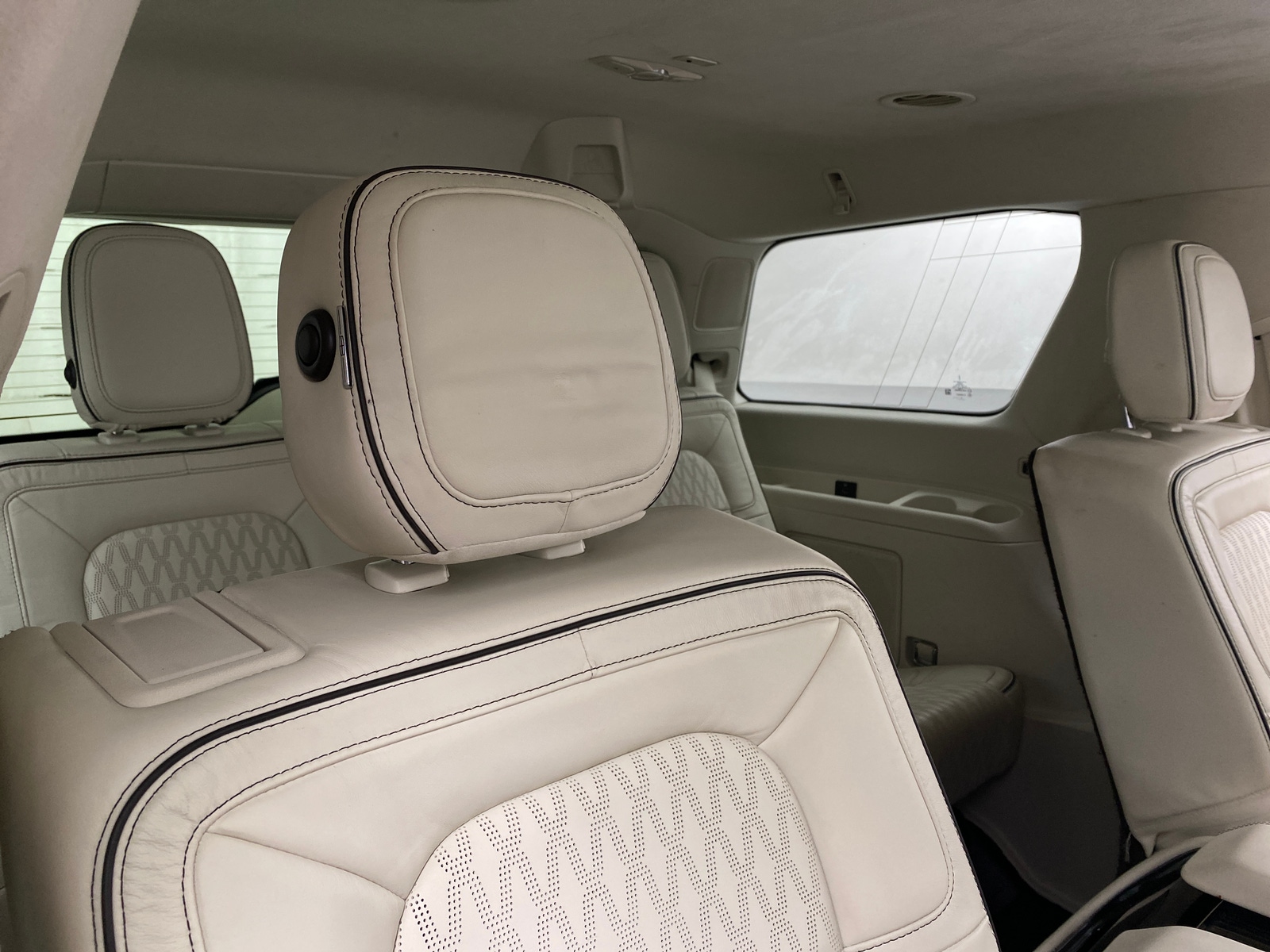 Thumbnail: 2020 Lincoln Navigator - 5