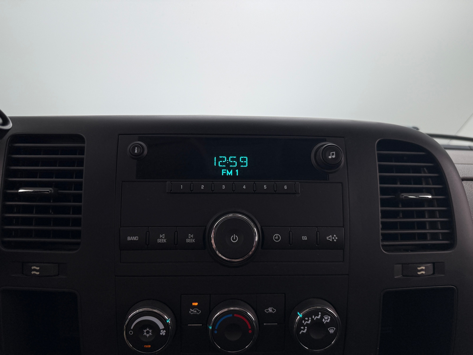 Thumbnail: 2011 Chevrolet Silverado 1500 - 4