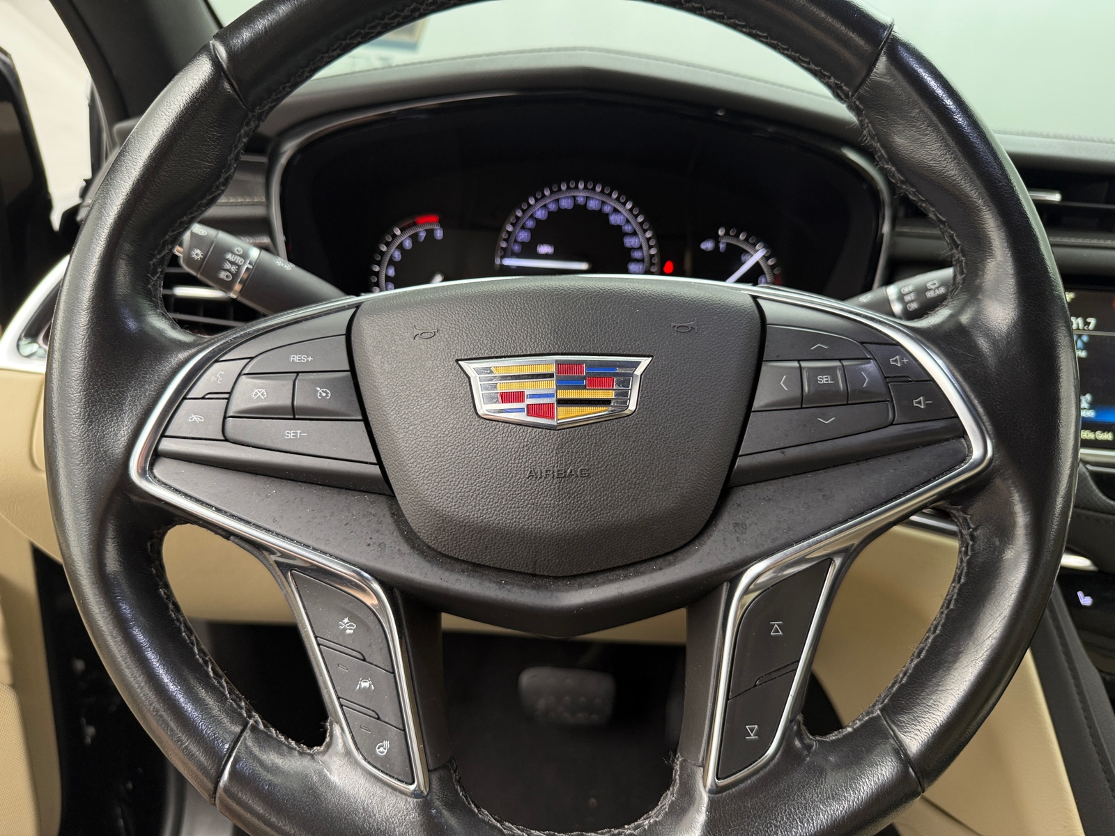 Thumbnail: 2019 Cadillac XT5 - 4