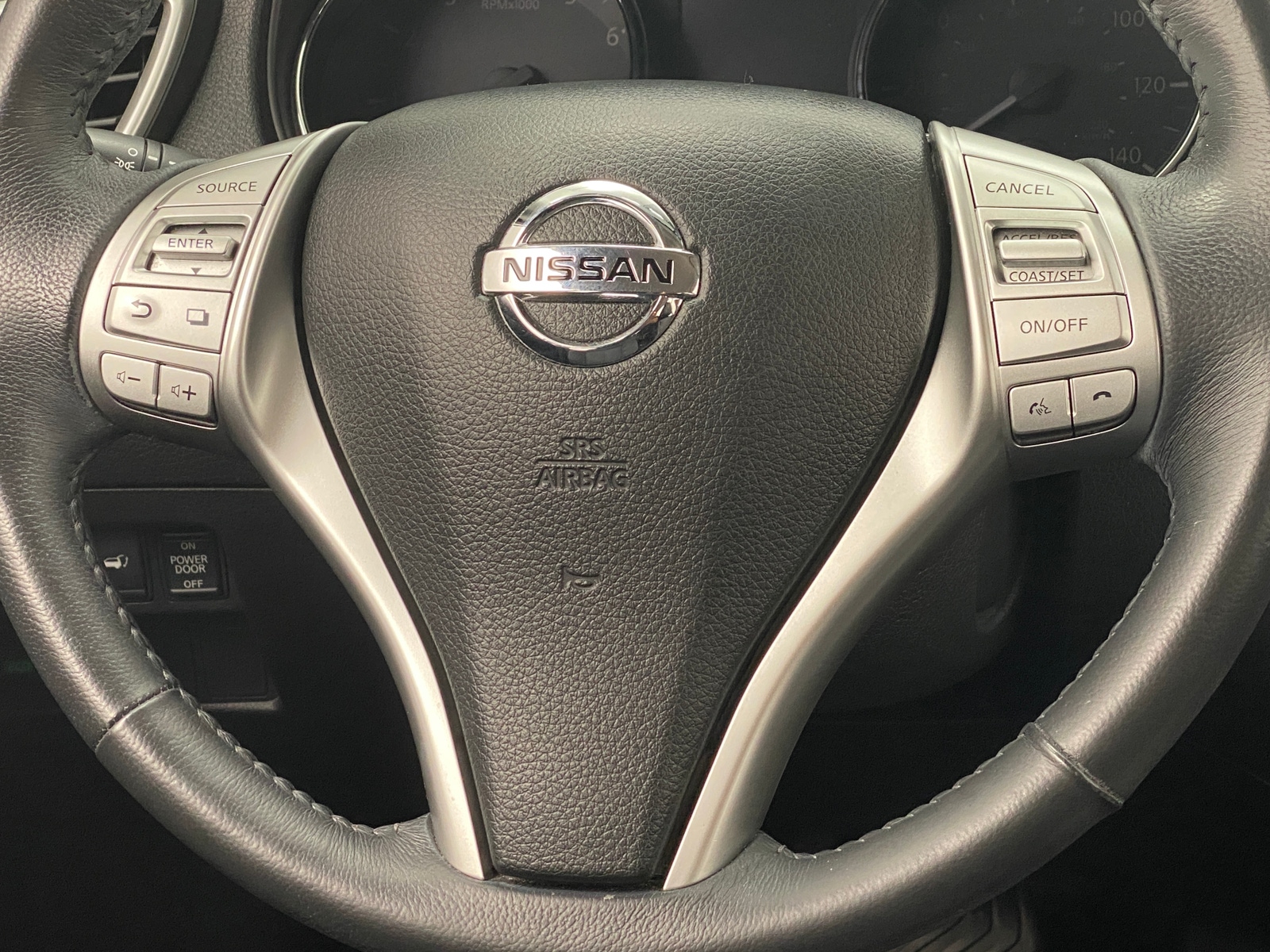 Thumbnail: 2015 Nissan Rogue - 4