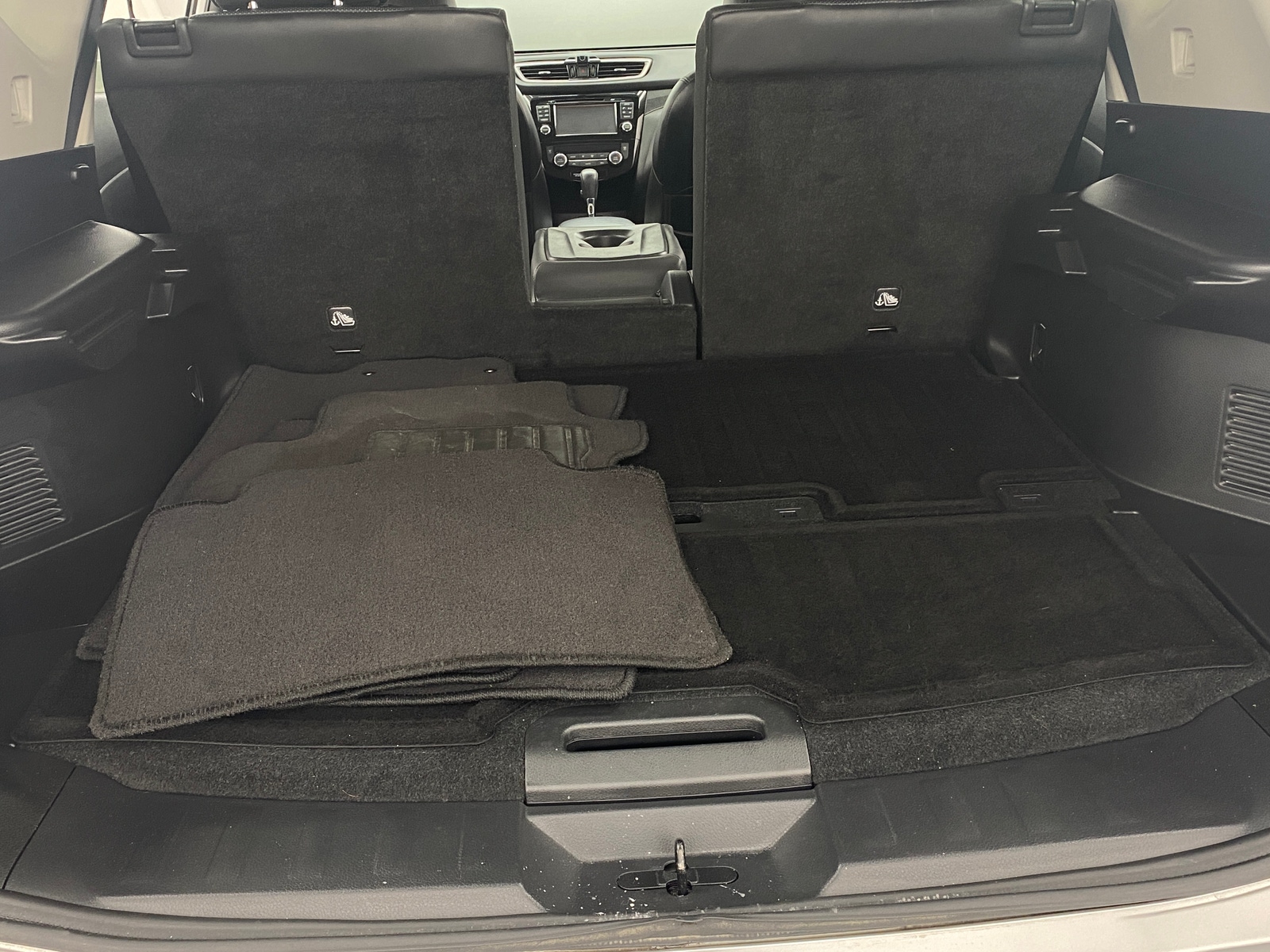 Thumbnail: 2015 Nissan Rogue - 6