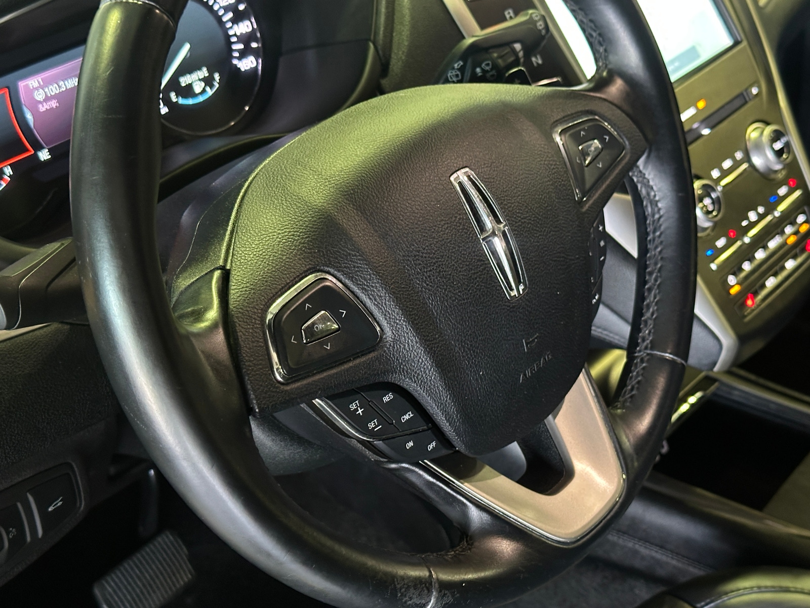 Thumbnail: 2016 Lincoln MKC - 4
