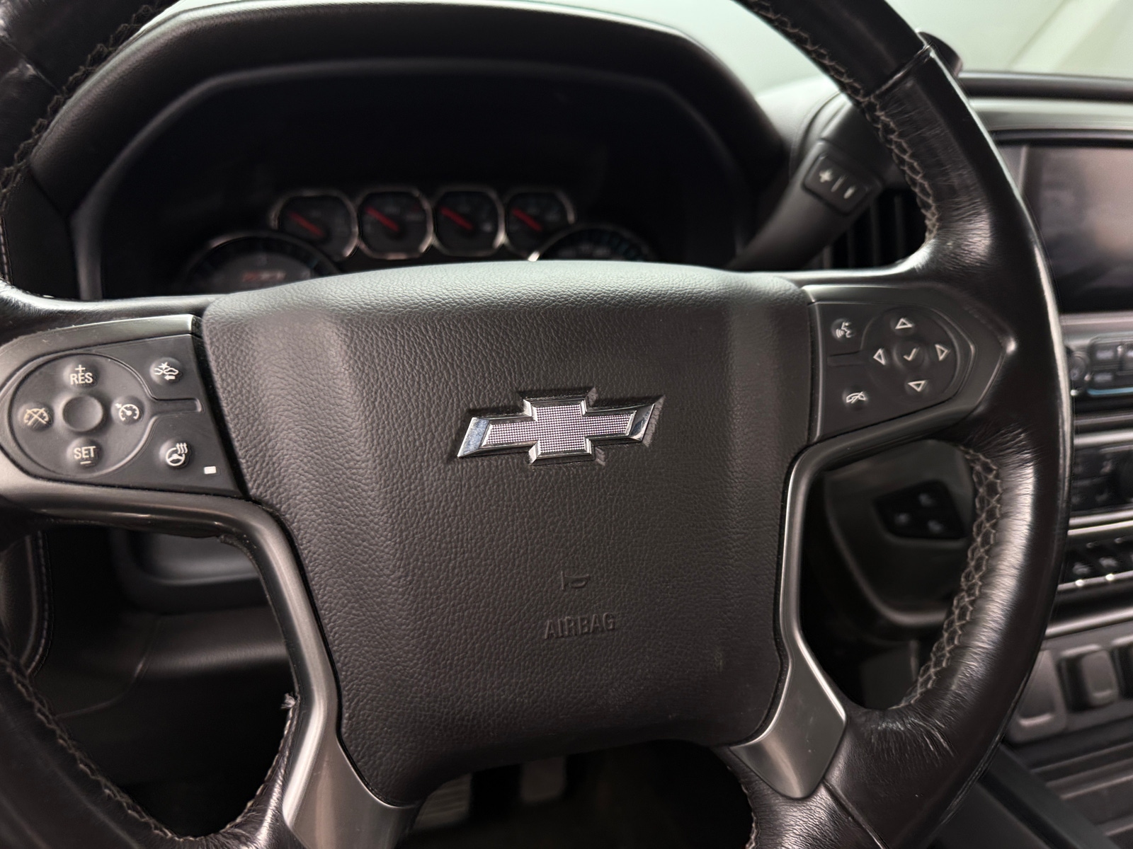 Thumbnail: 2018 Chevrolet Silverado 1500 - 4