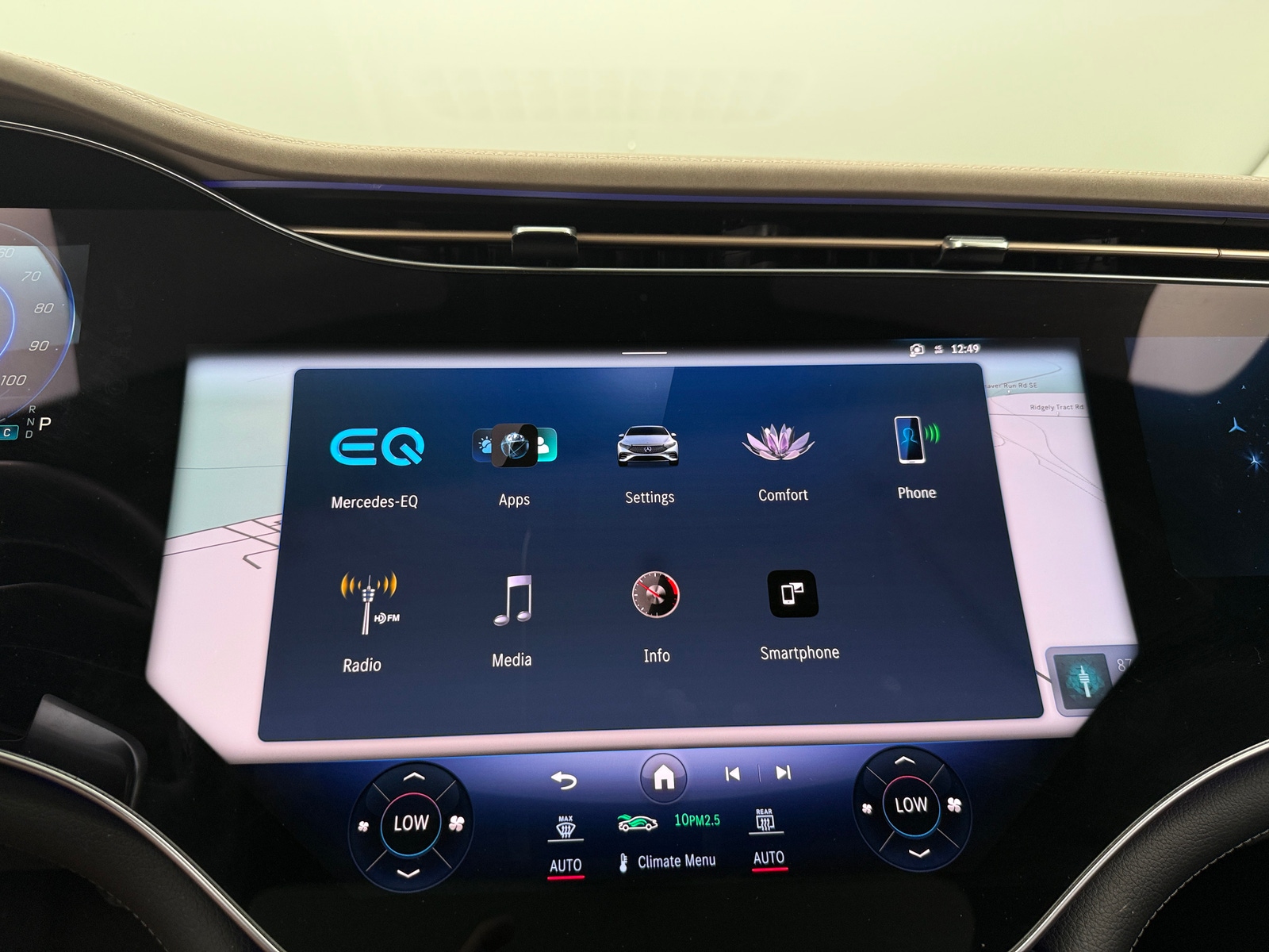 Thumbnail: 2022 Mercedes-Benz EQS - 3
