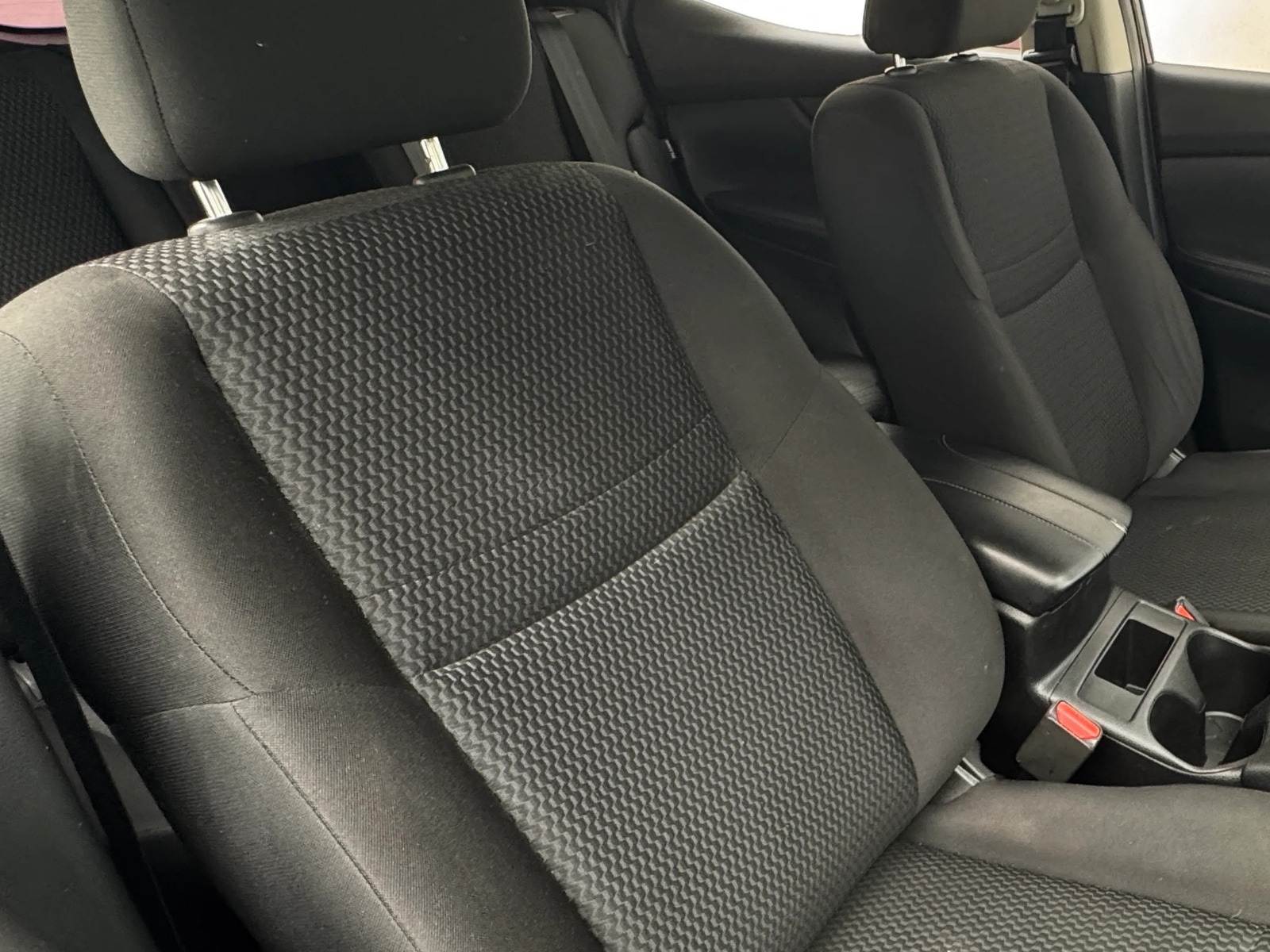 Thumbnail: 2020 Nissan Rogue Sport - 2