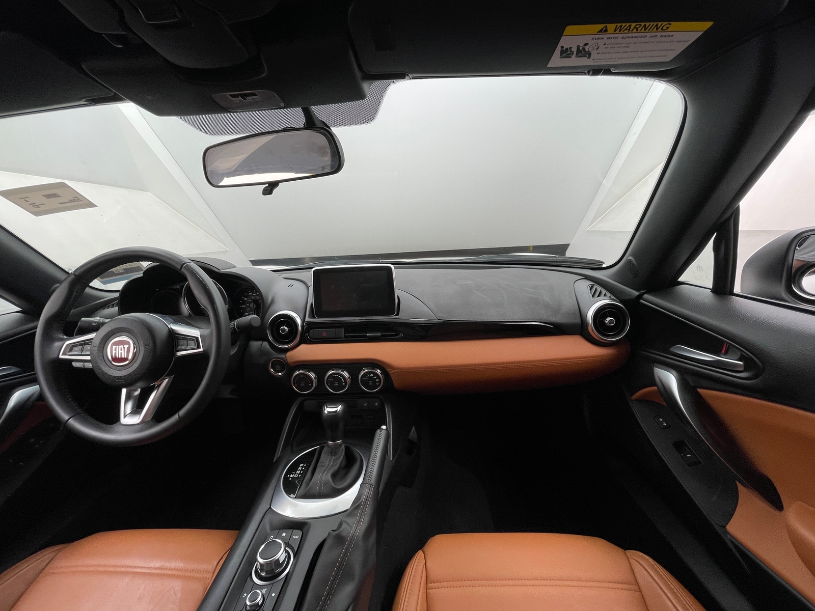Thumbnail: 2017 Fiat 124 Spider - 2