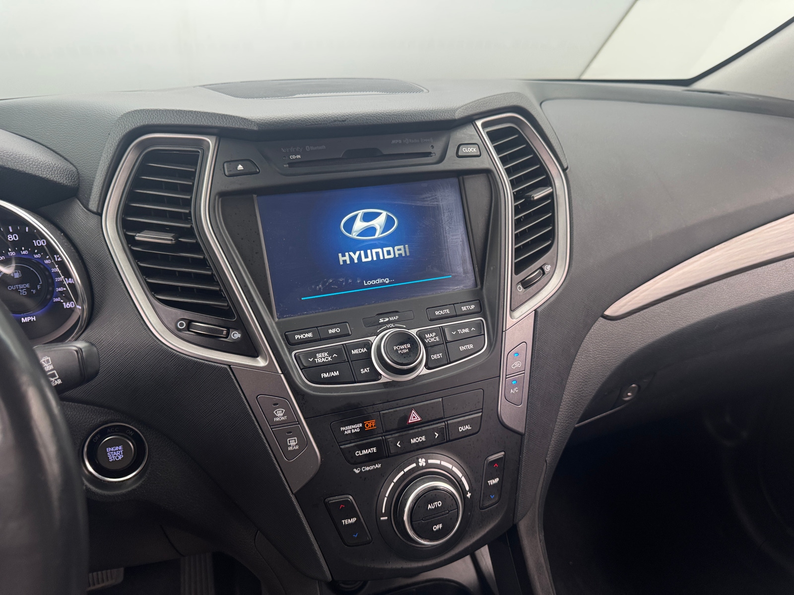 Thumbnail: 2013 Hyundai Santa Fe - 3