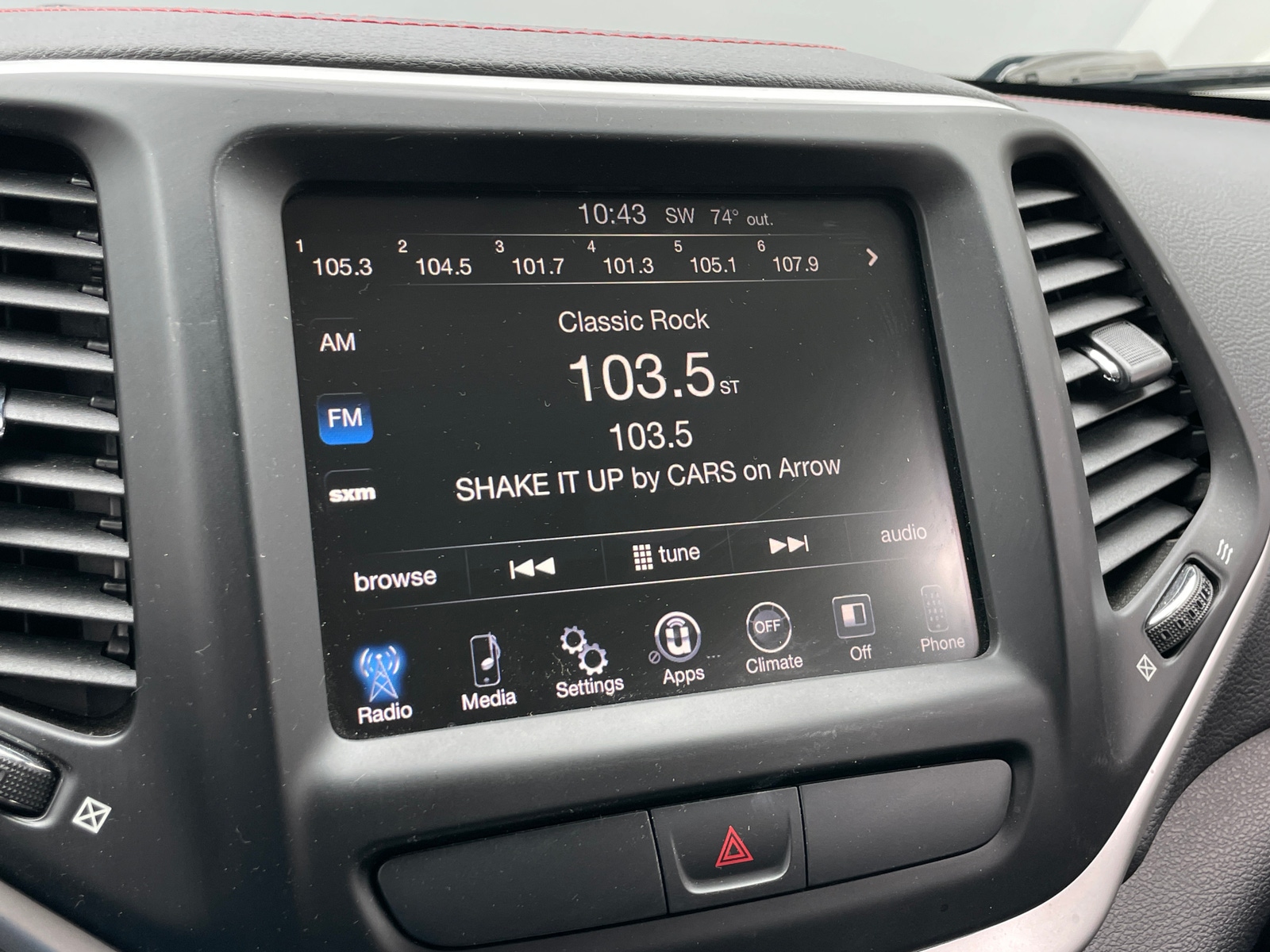 Thumbnail: 2016 Jeep Cherokee - 4