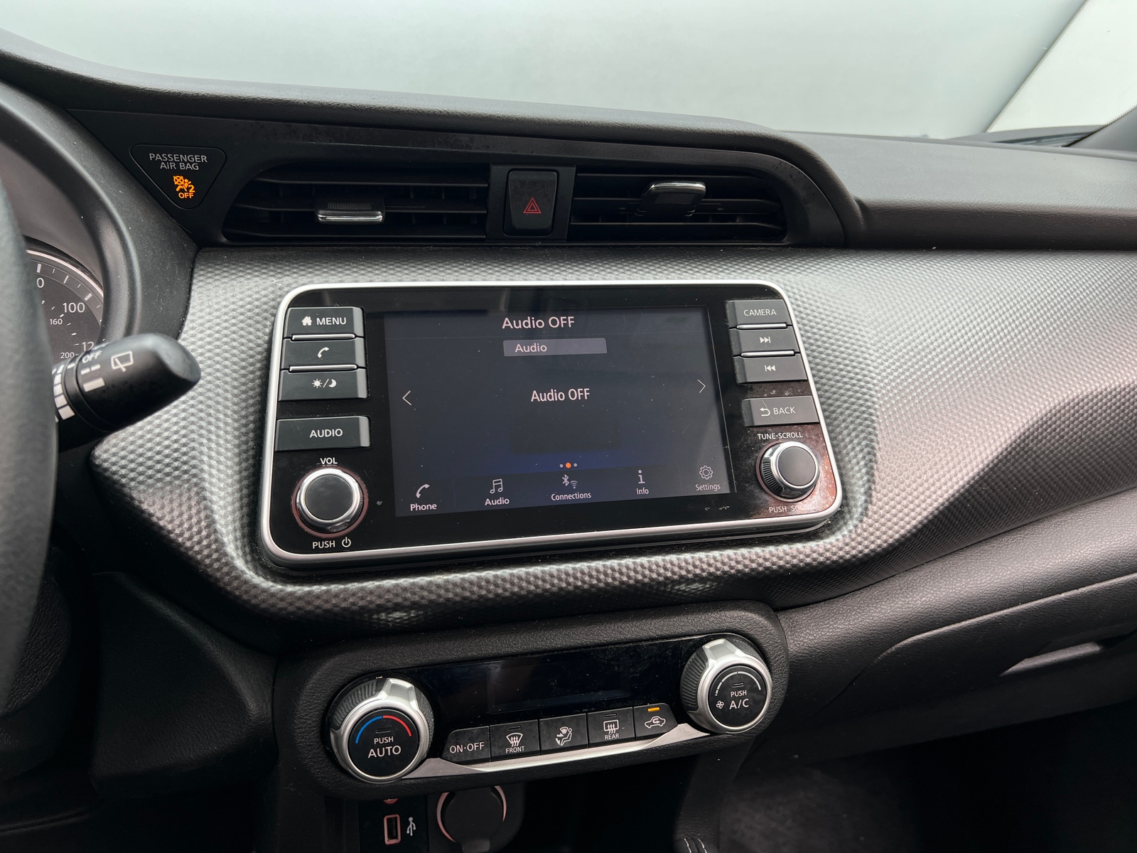 Thumbnail: 2020 Nissan Kicks - 4
