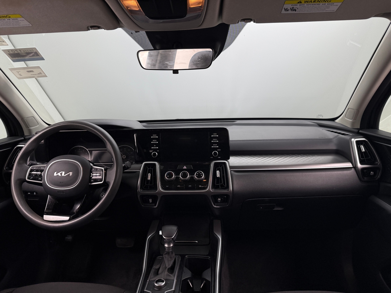 Thumbnail: 2022 Kia Sorento - 3