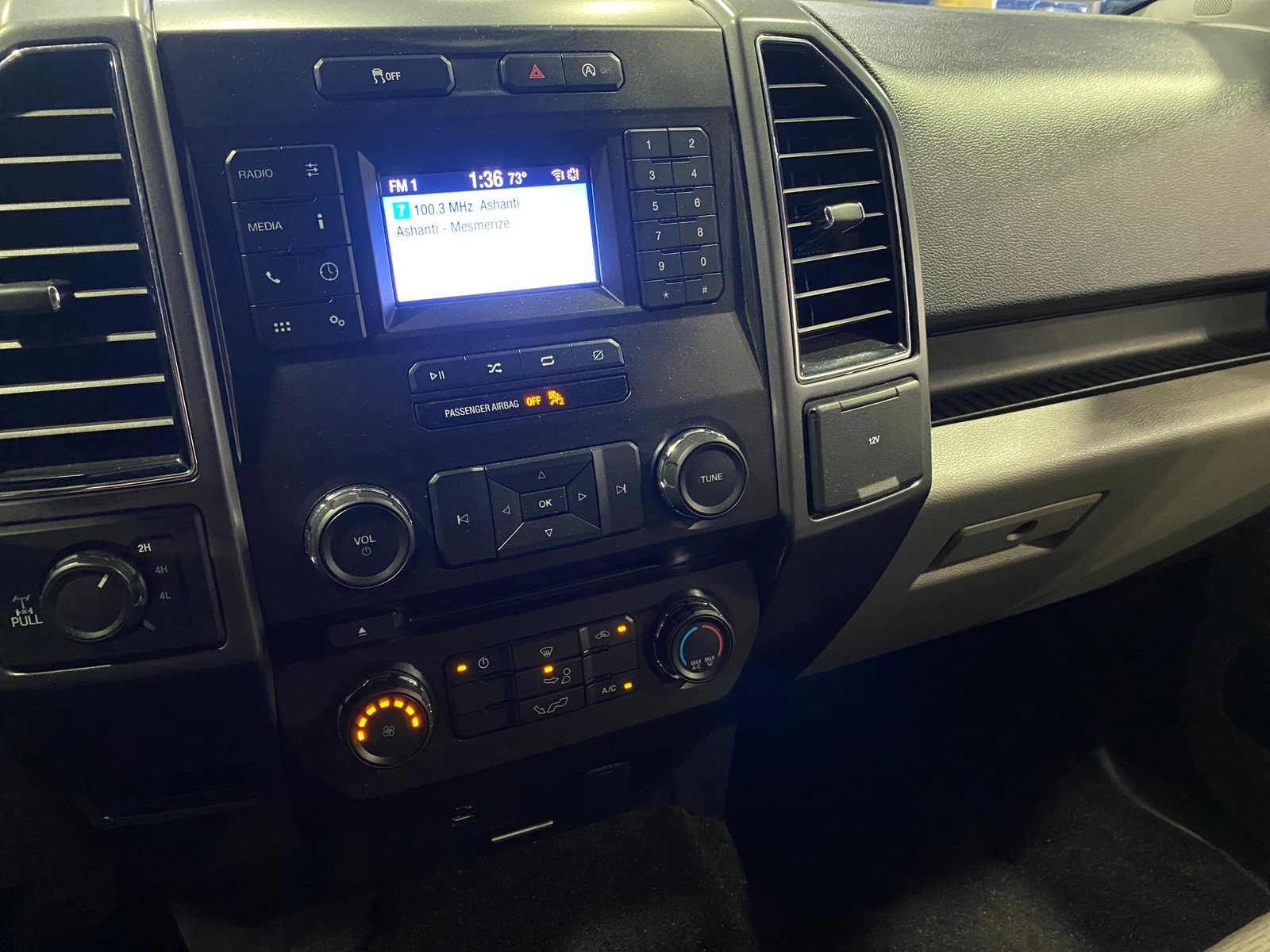 Thumbnail: 2018 Ford Econoline - 4