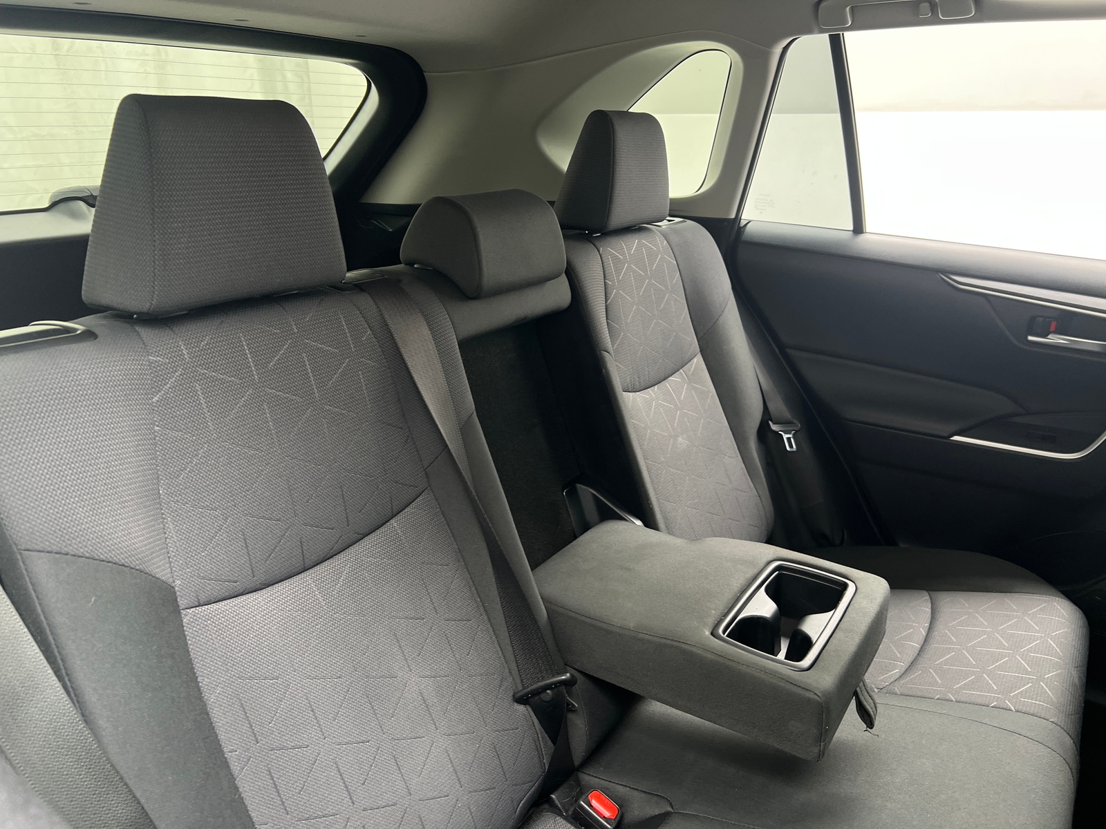 Thumbnail: 2019 Toyota RAV4 - 6
