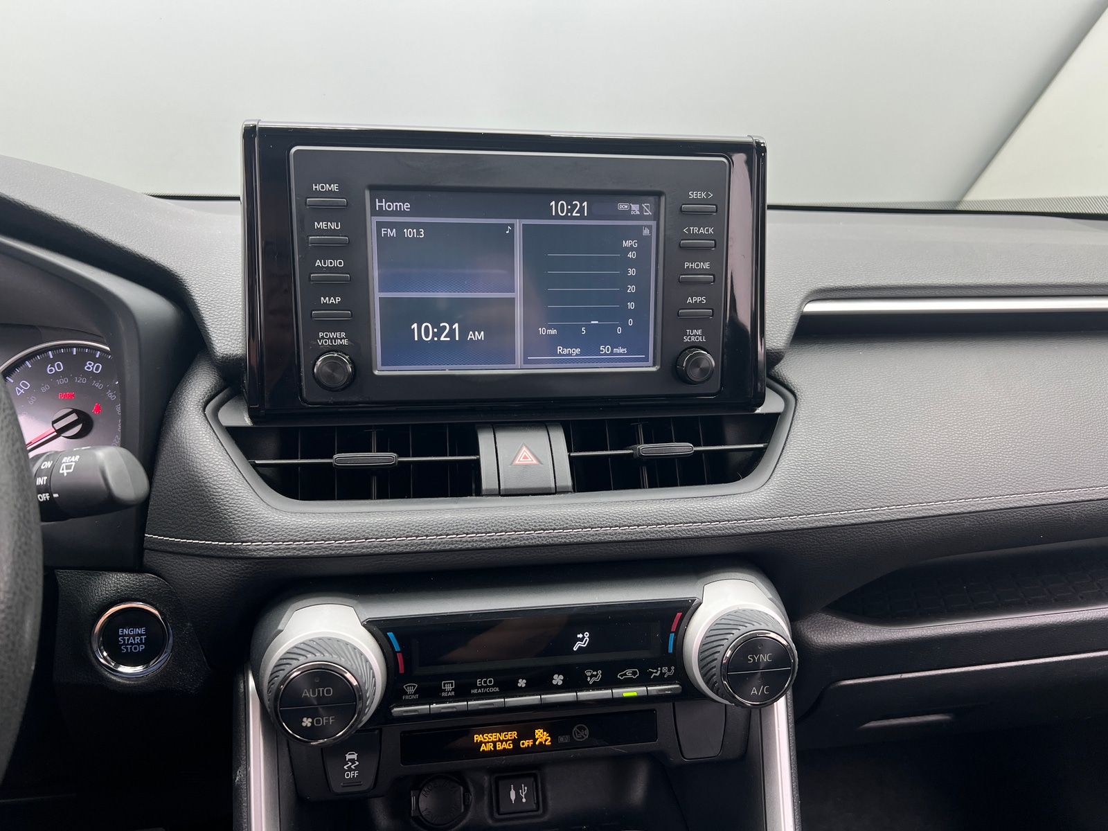 Thumbnail: 2019 Toyota RAV4 - 4