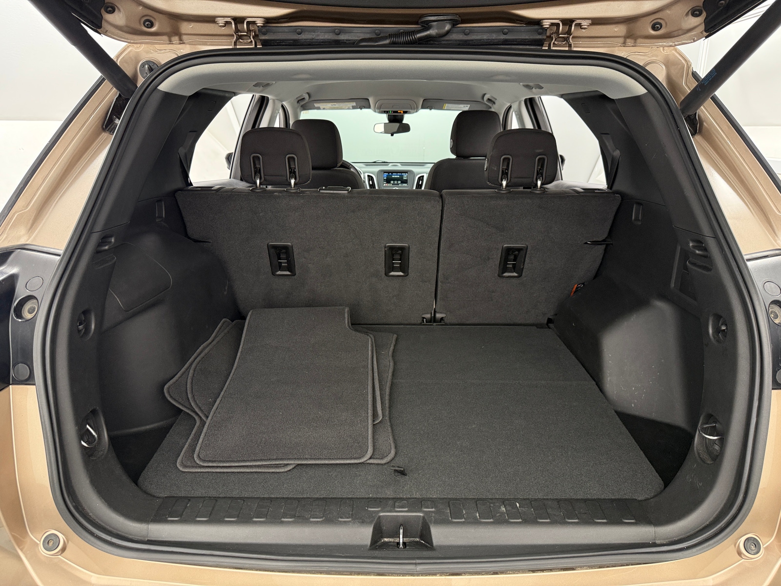Thumbnail: 2019 Chevrolet Equinox - 7