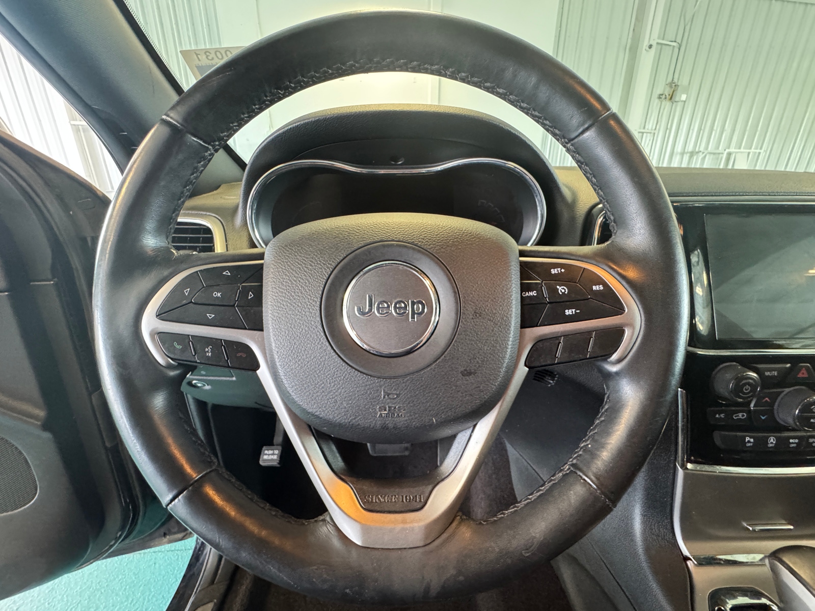 Thumbnail: 2019 Jeep Grand Cherokee - 4