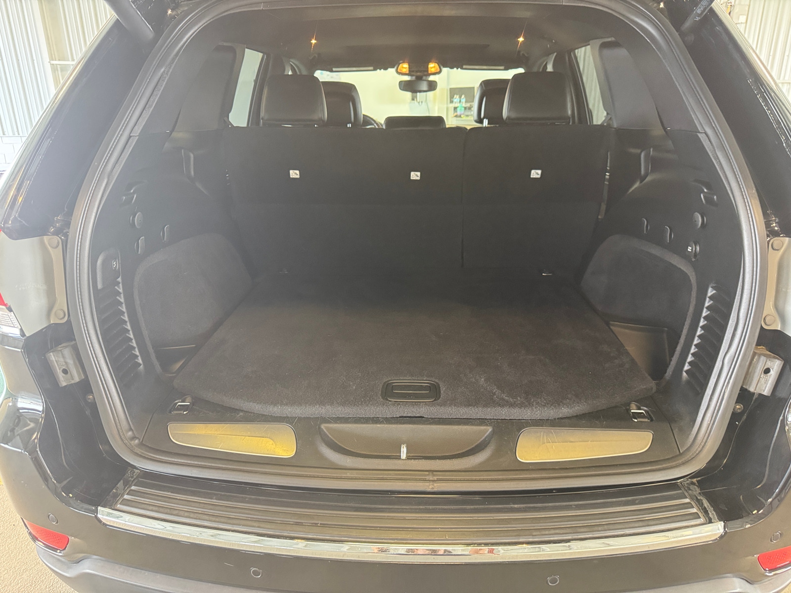 Thumbnail: 2019 Jeep Grand Cherokee - 6