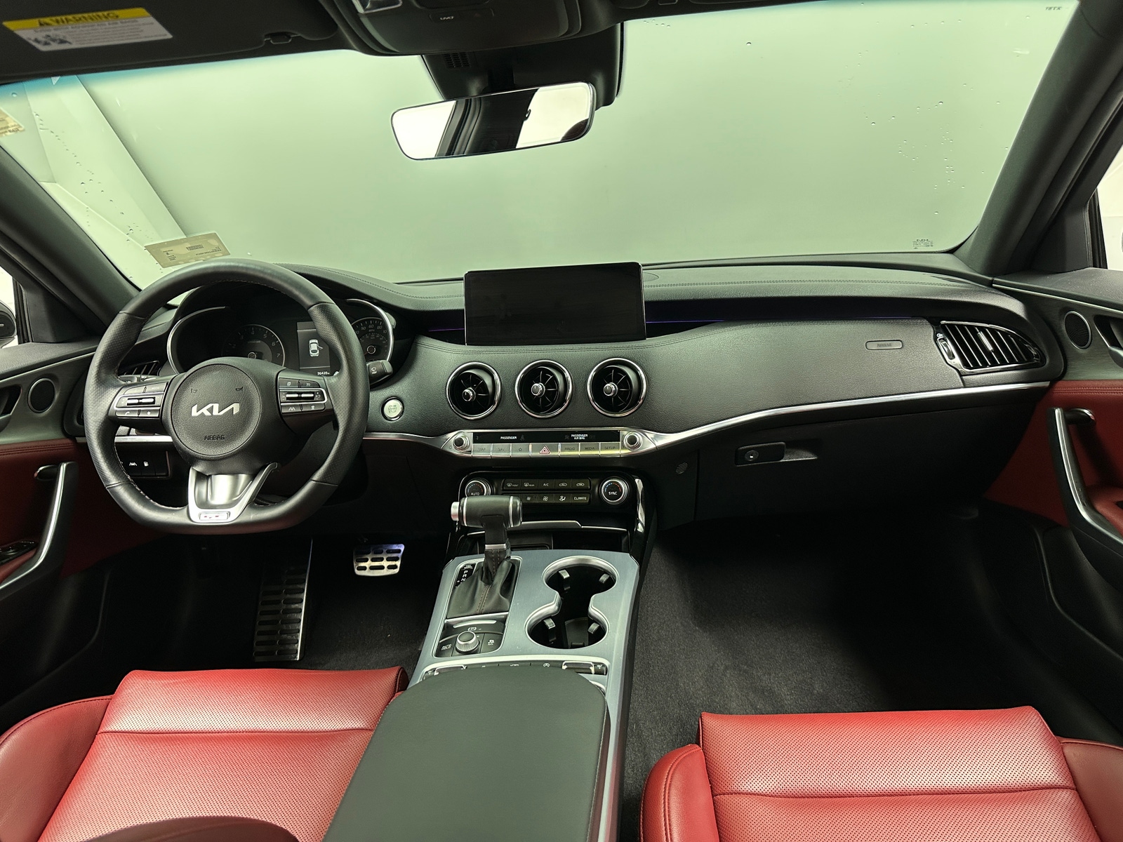 Thumbnail: 2022 Kia Stinger - 2