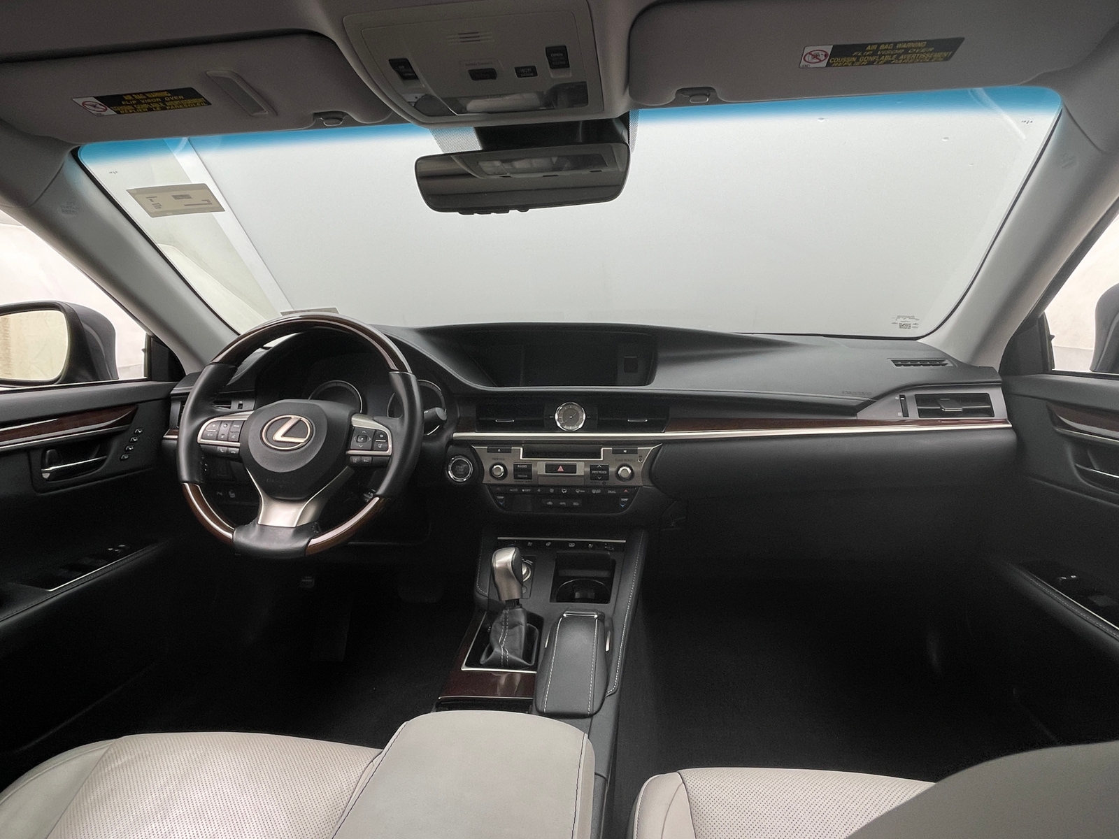 Thumbnail: 2018 Lexus ES - 2