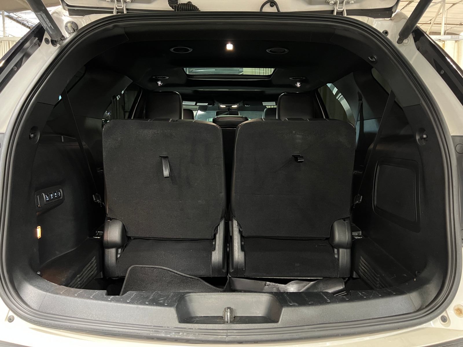 Thumbnail: 2018 Ford Explorer - 6