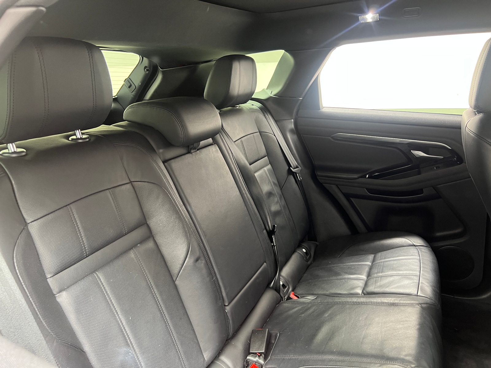 Thumbnail: 2020 Land Rover Range Rover Evoque - 5