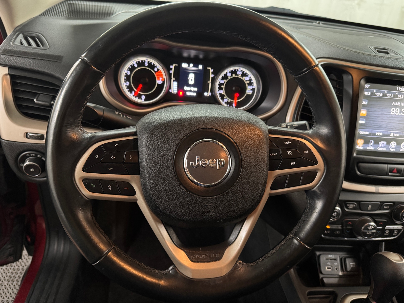 Thumbnail: 2017 Jeep Cherokee - 5