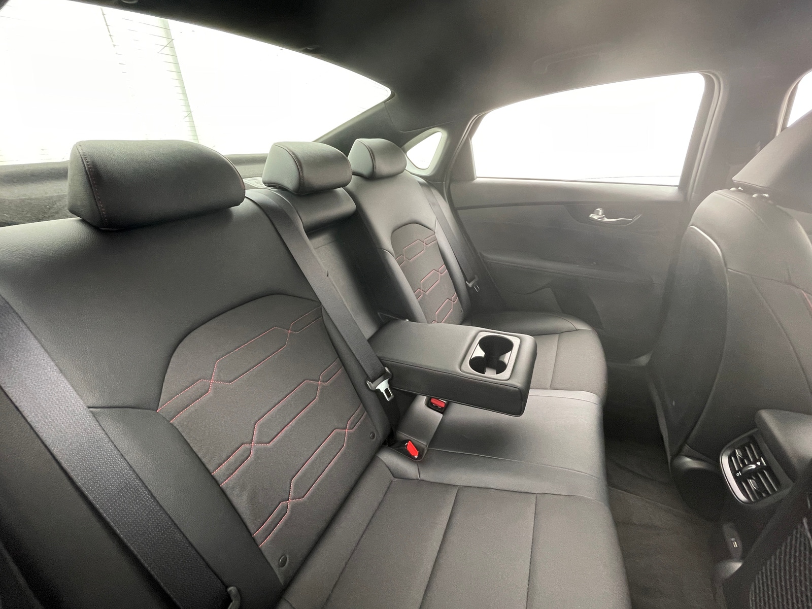 Thumbnail: 2022 Kia Forte - 6
