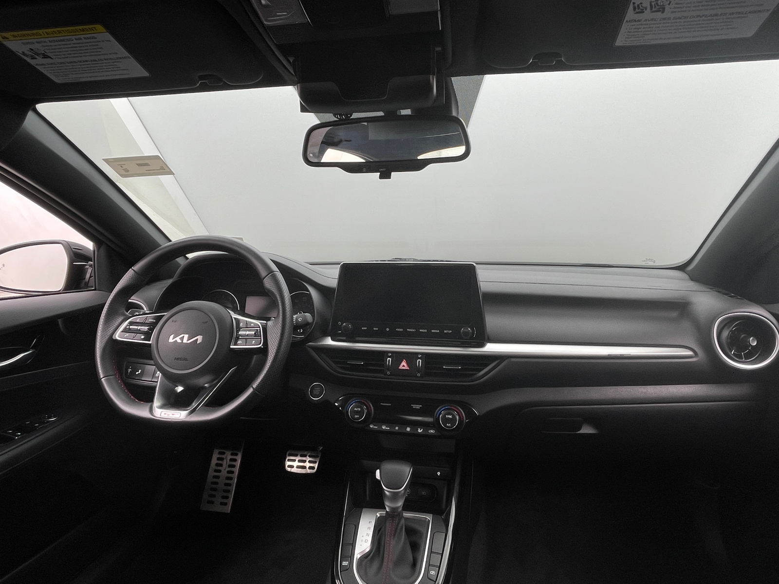 Thumbnail: 2022 Kia Forte - 3