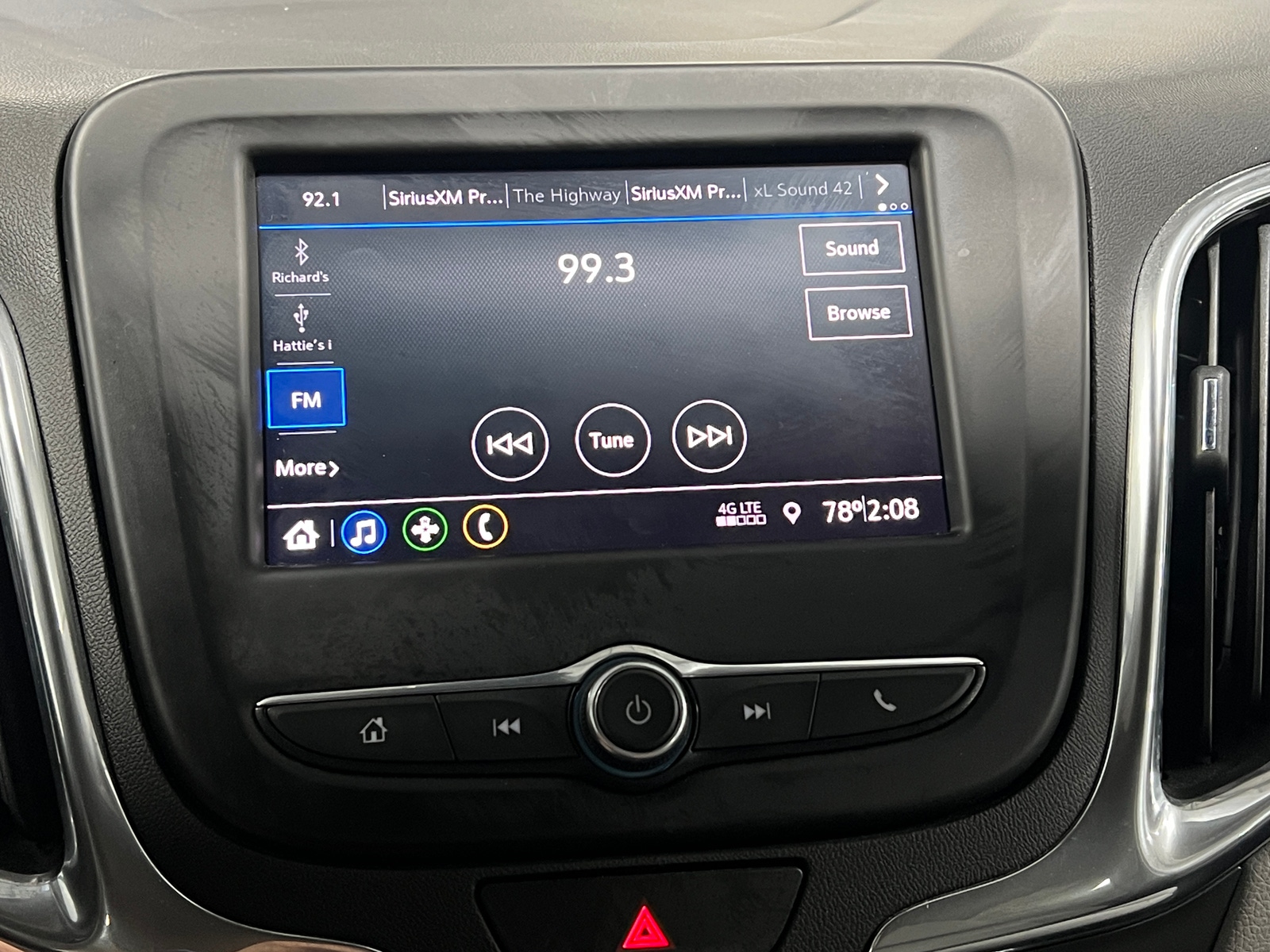 Thumbnail: 2020 Chevrolet Equinox - 4