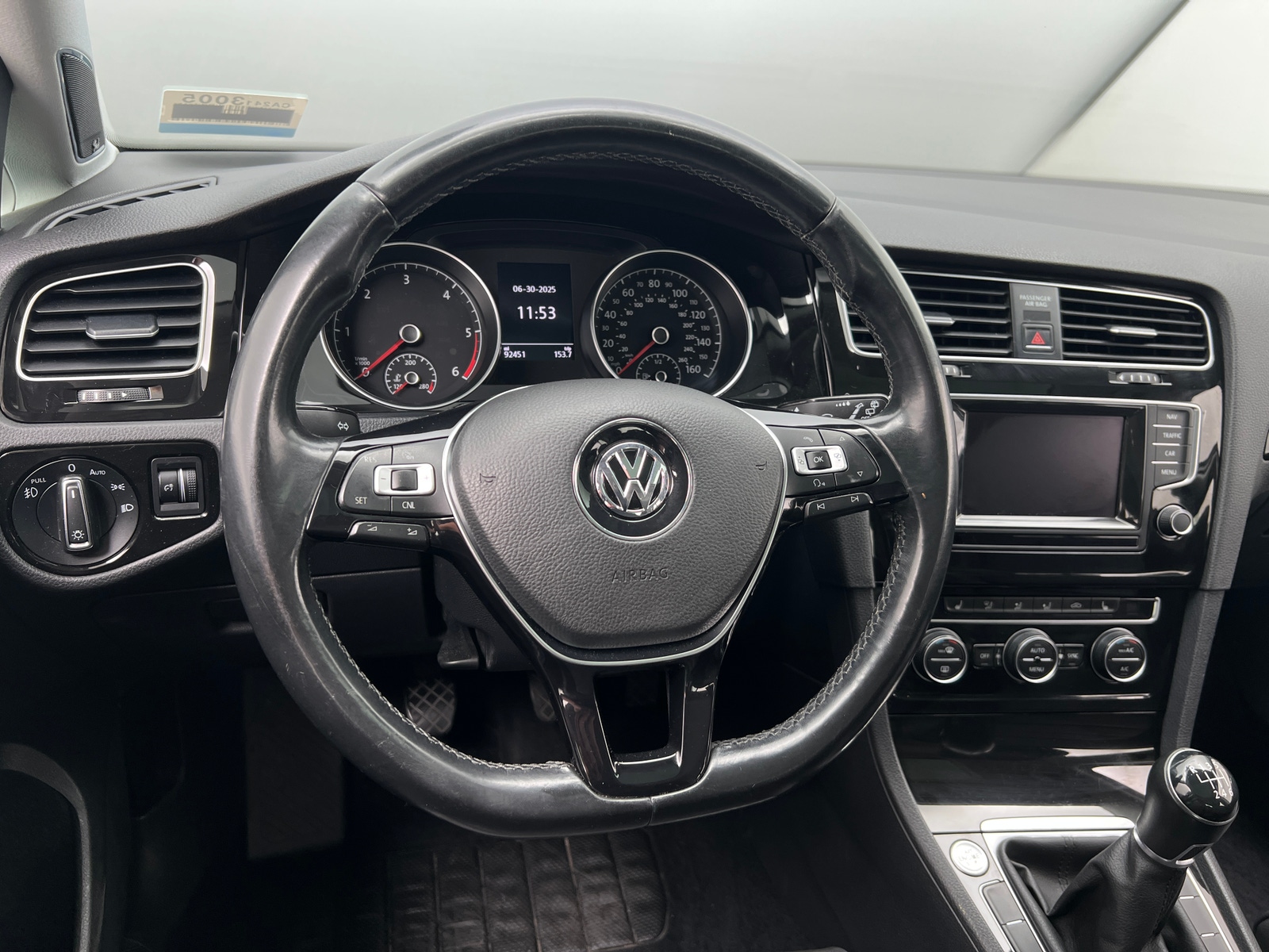 Thumbnail: 2015 Volkswagen Golf - 4